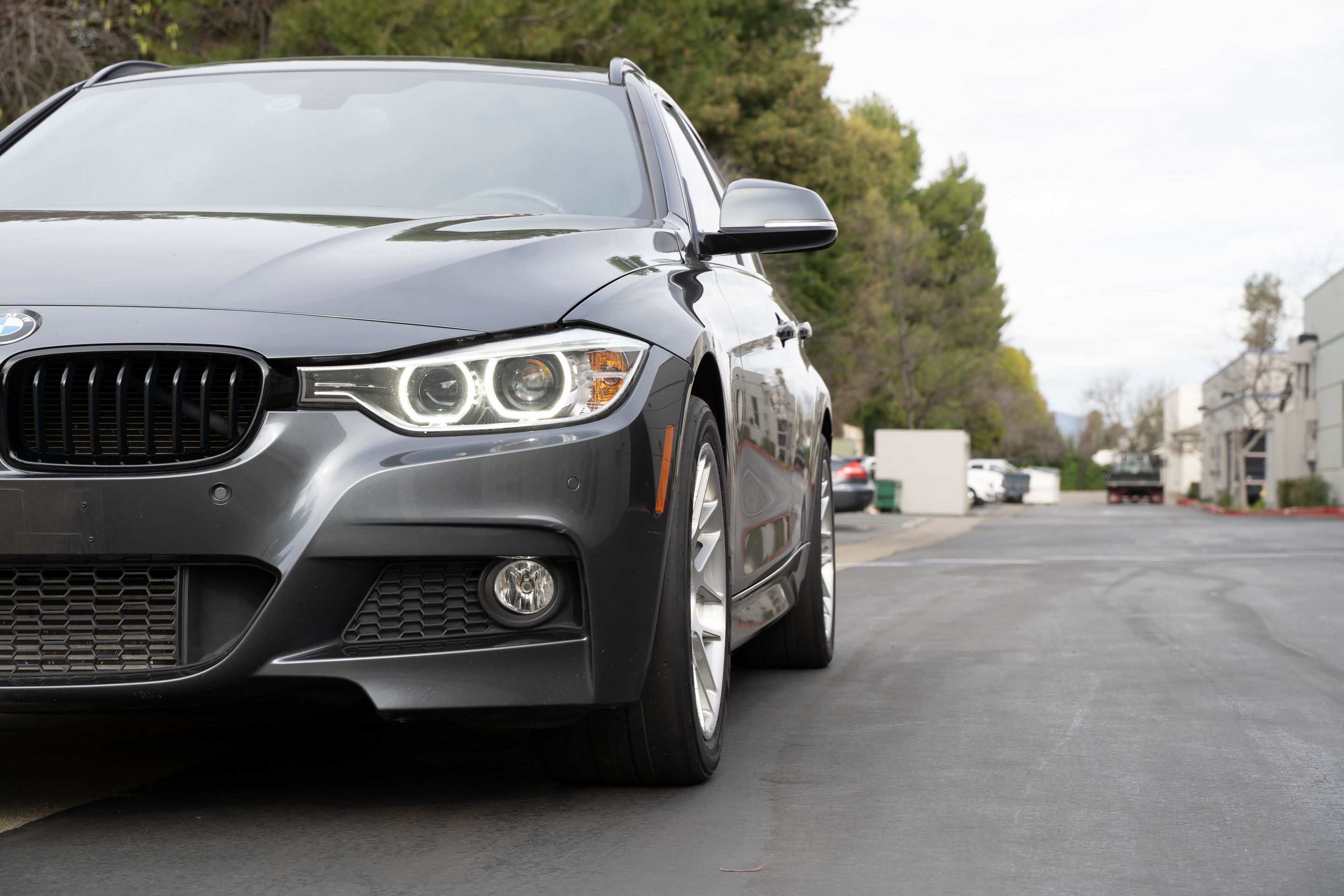 Grey BMW F31 Wagon 3 Series with 17" ARC-8R Apex wheels in Brushed Clear