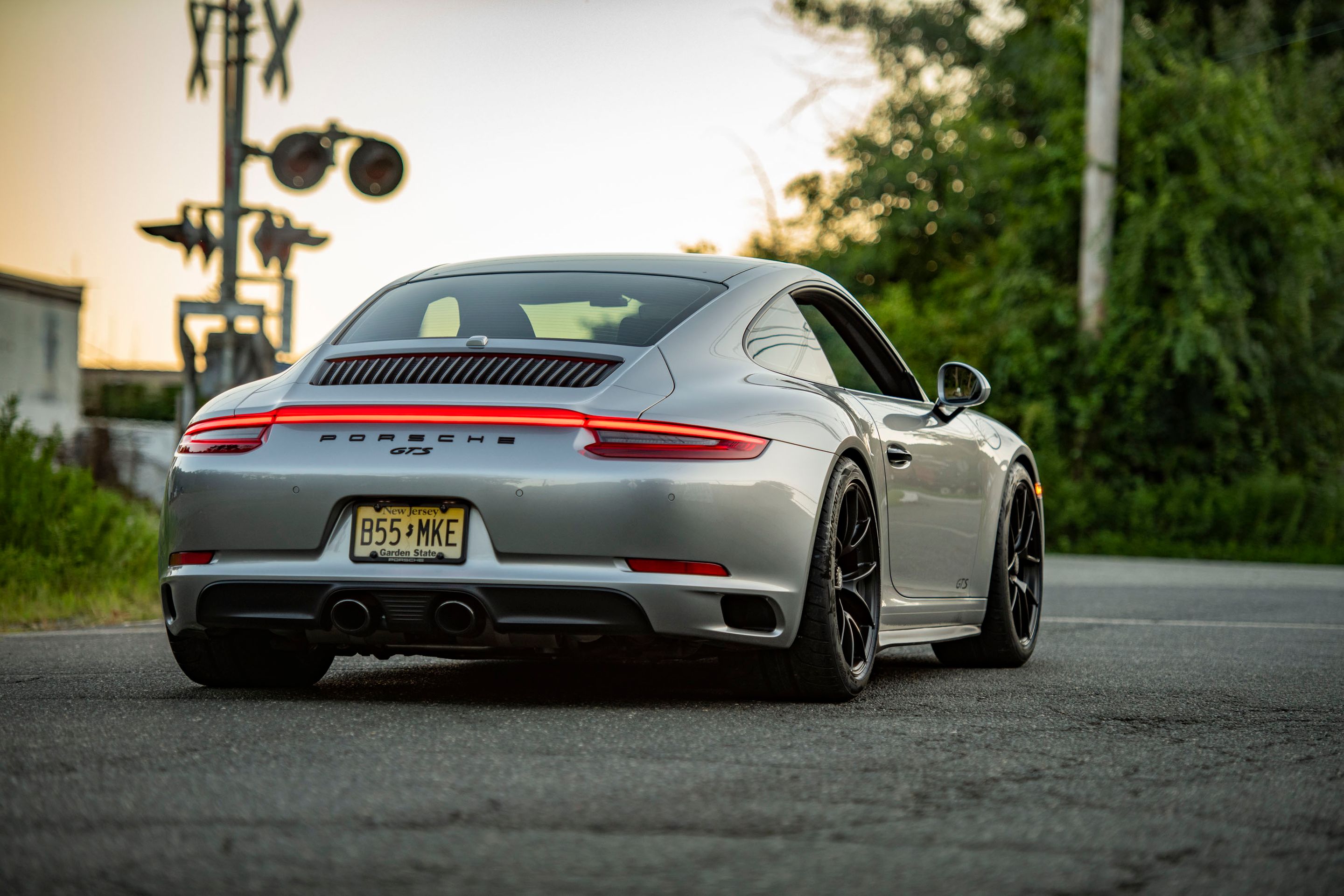 Grey Porsche 911 991.2 Carrera GTS with 19" VS-5RS Apex wheels in Satin Black