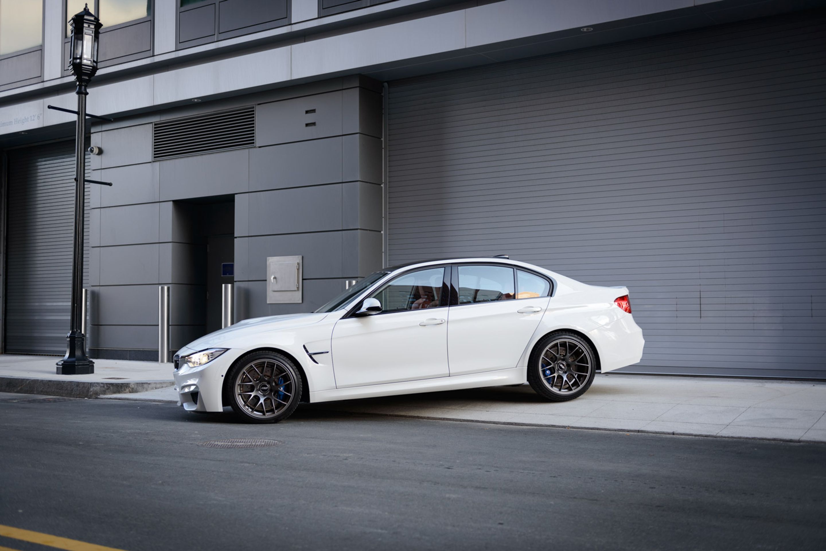 White BMW F80 M3 with 19" EC-7 Apex wheels in Anthracite