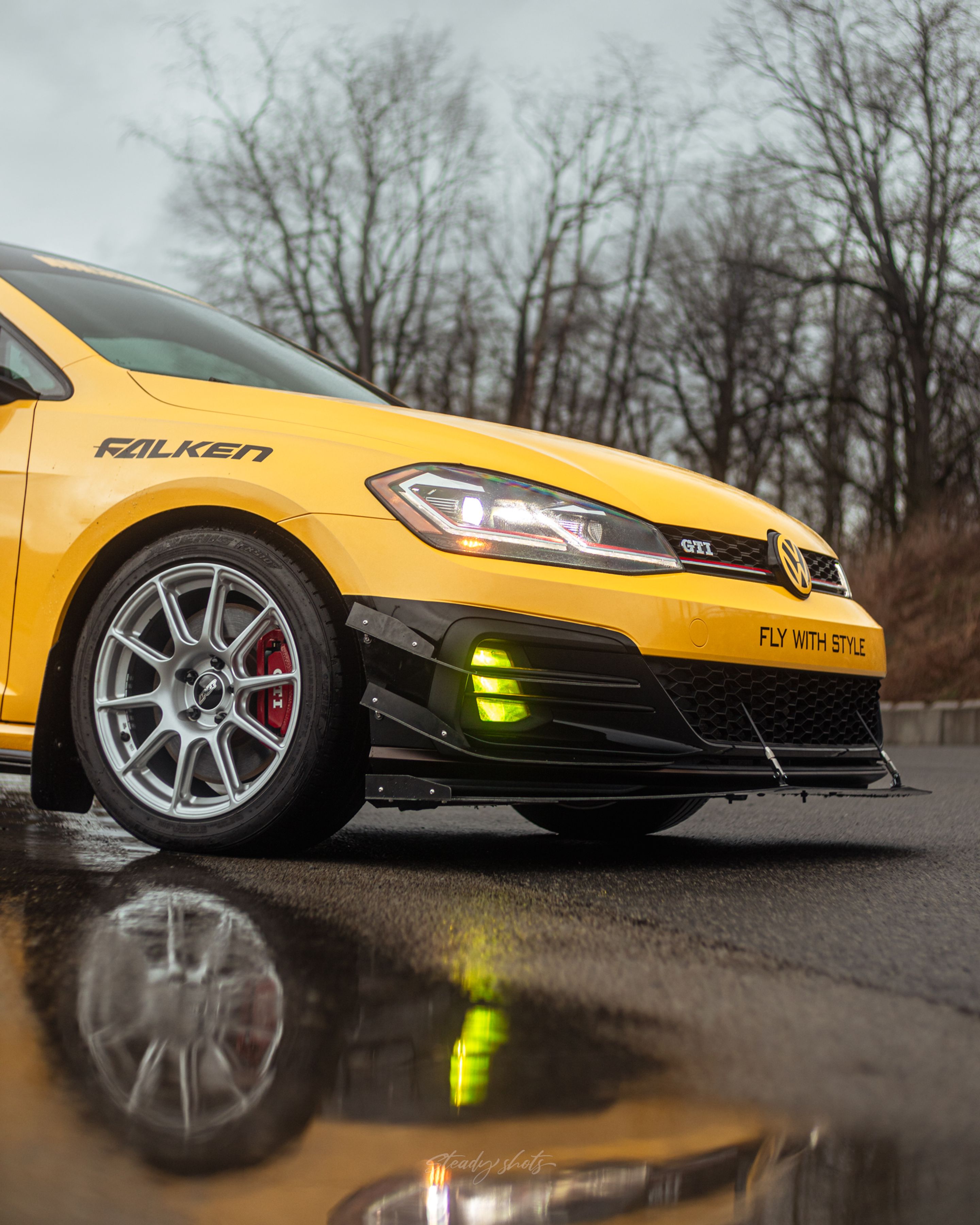 Race Livery VW MK7 GTI with 17" SM-10 Apex wheels in Race Silver