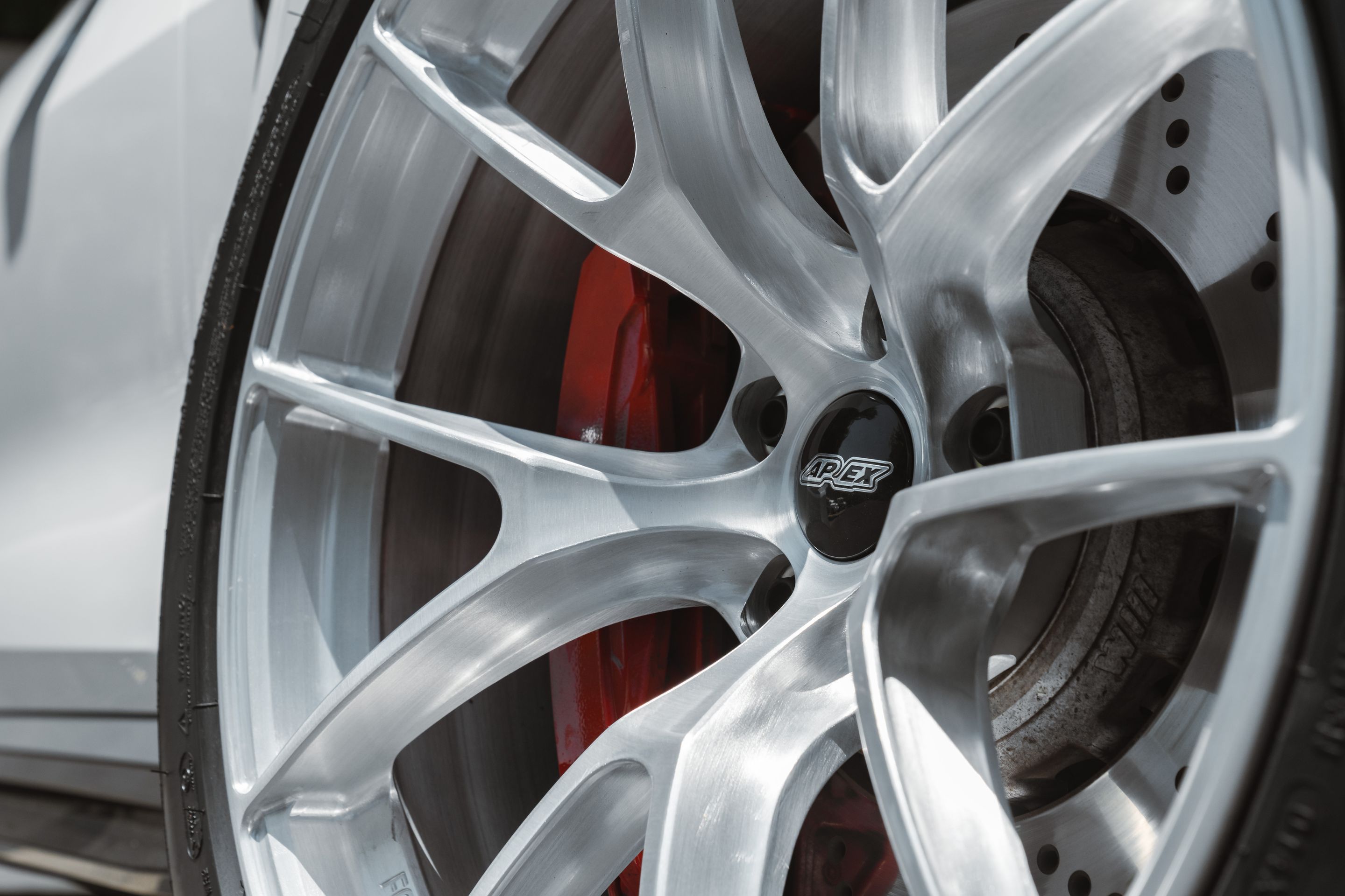 White BMW G82 Coupe M4 with 19" VS-5RS Apex wheels in Brushed Clear