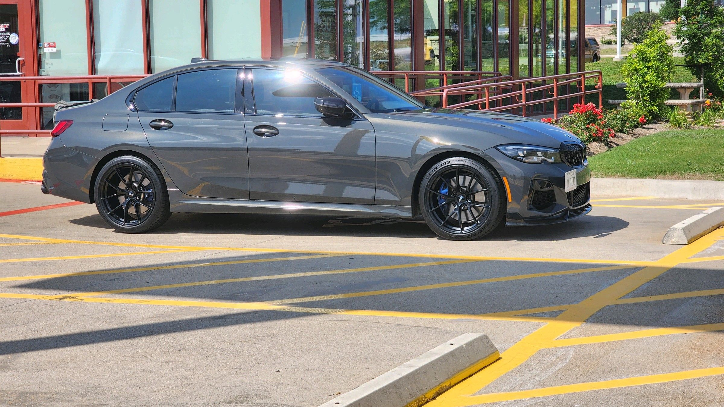 Grey BMW G20 Sedan 3 Series with 19" VS-5RS Apex wheels in Satin Black