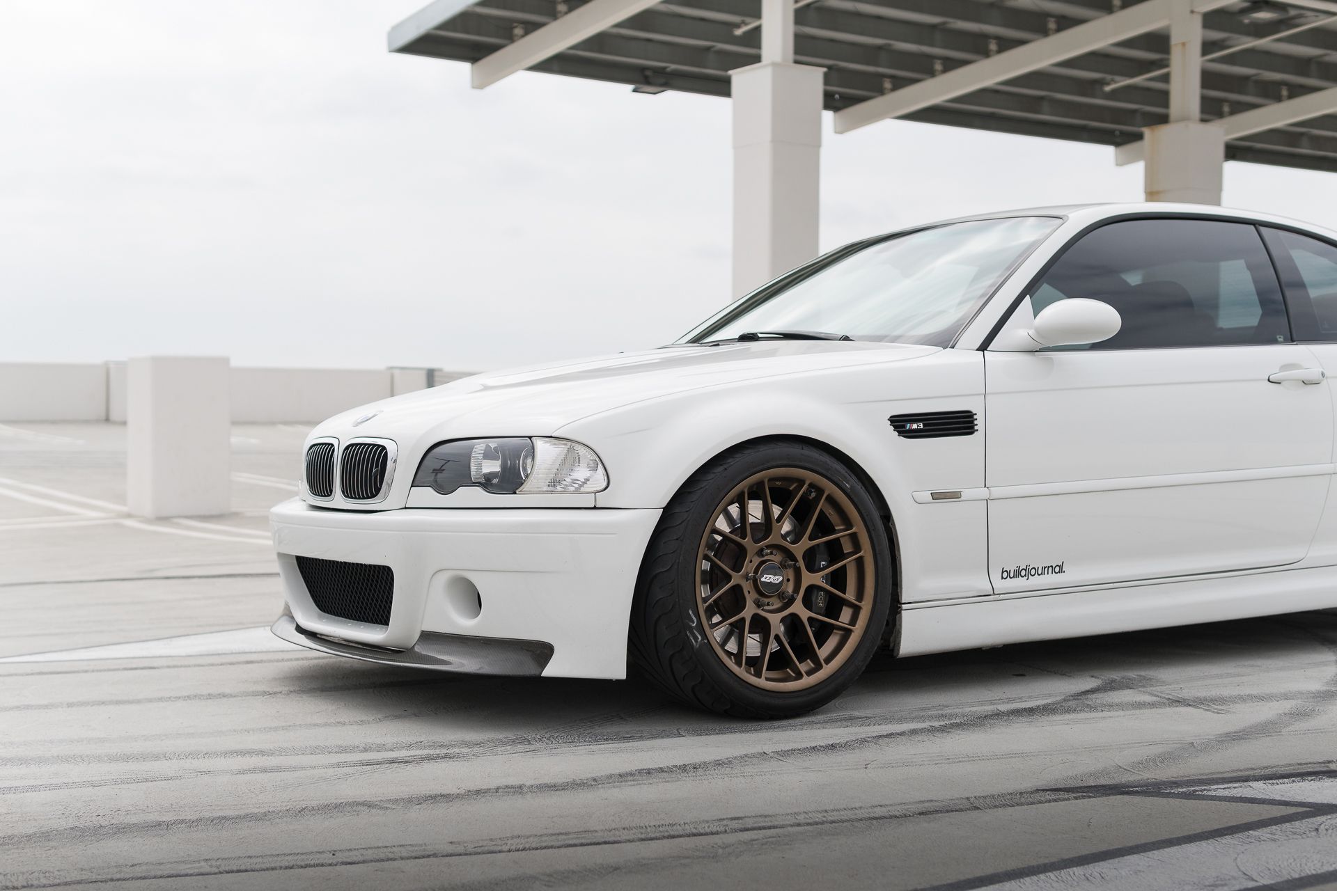 White BMW E46 M3 with 18" ARC-8 Apex wheels in Satin Bronze