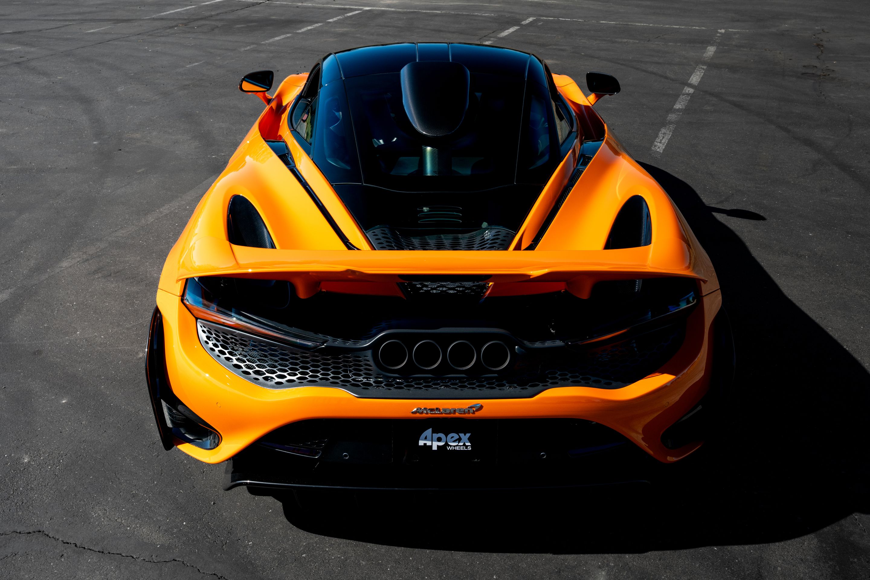 Orange McLaren 765LT with 19"/20" VS-5RS Apex wheels in Anthracite
