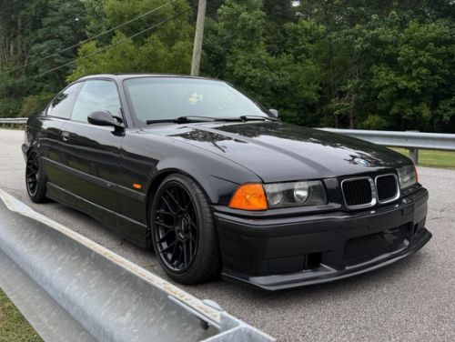 Black BMW M3 - ARC-8 in Satin Black