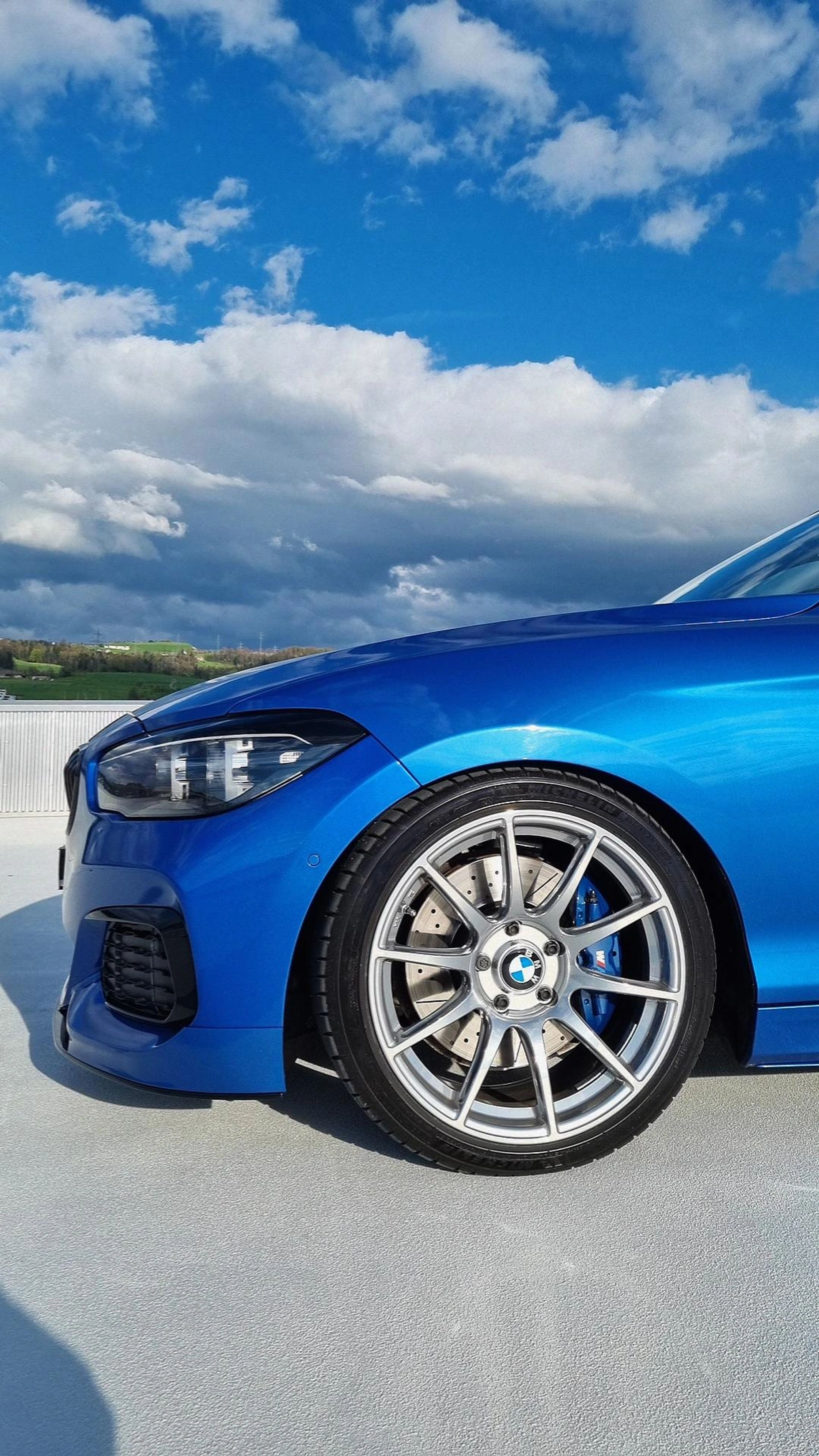 BMW F20 Hatchback 1 Series with 18