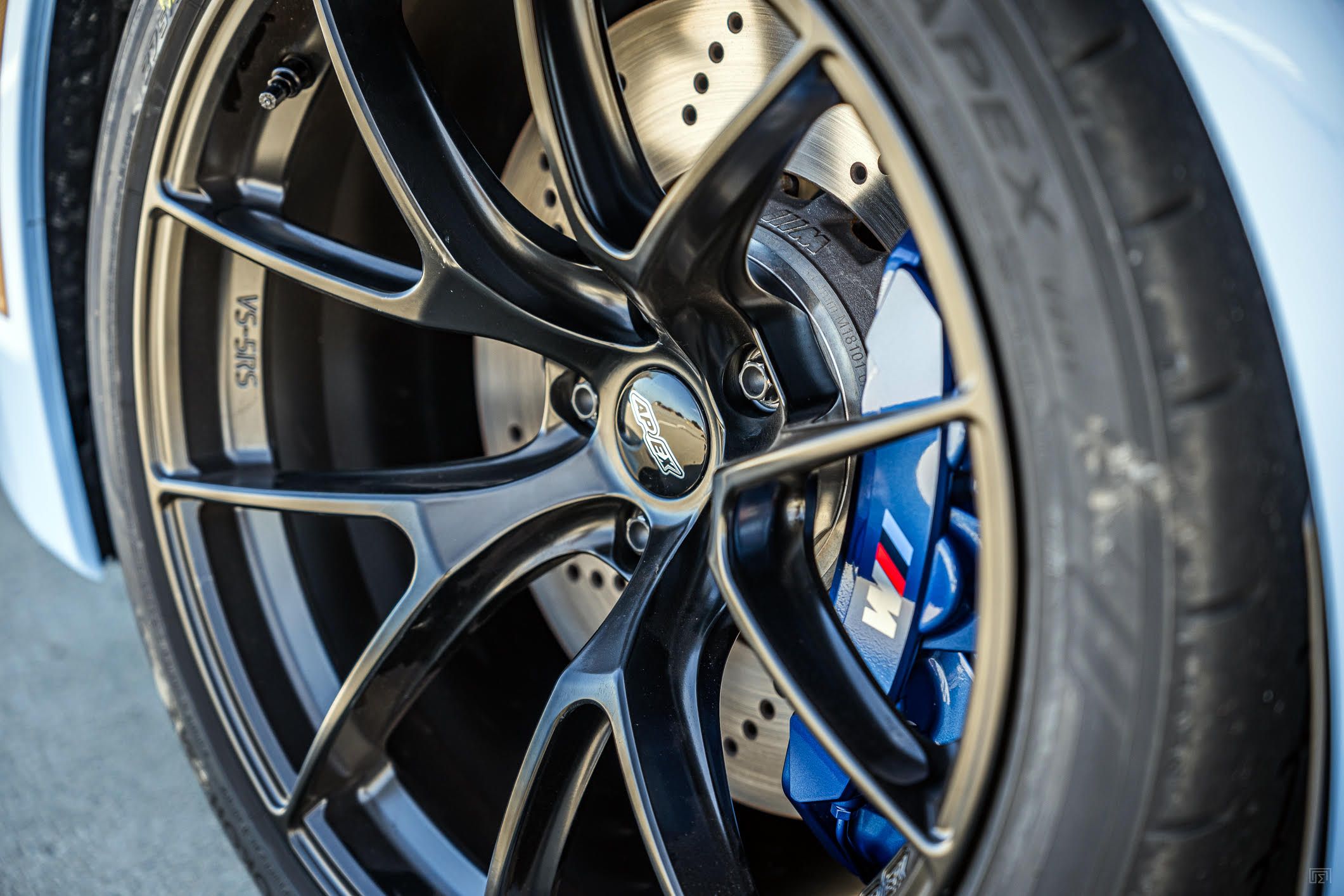 Blue BMW G87 M2 with 19" VS-5RS Apex wheels in Satin Black