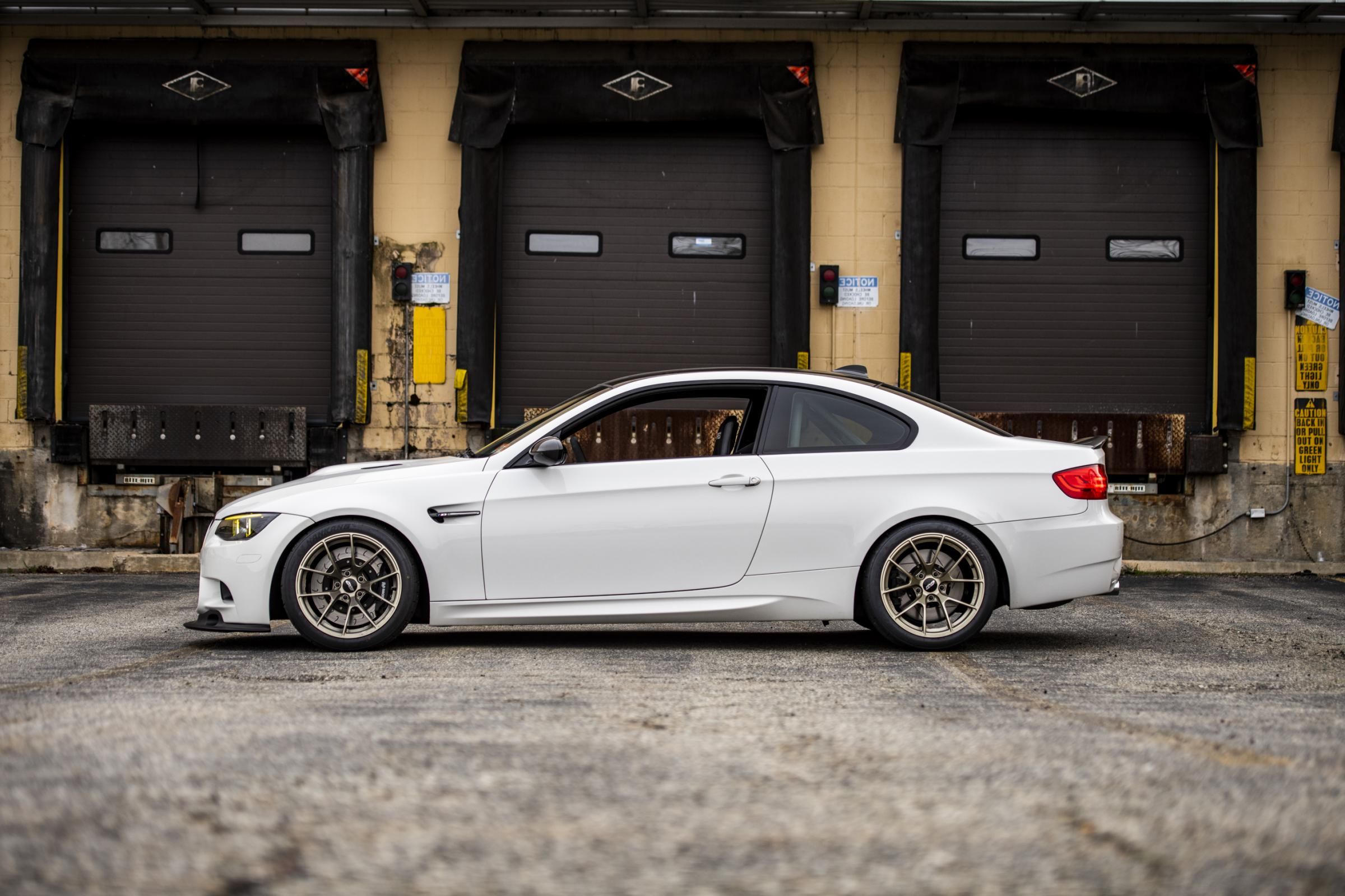 White BMW E92 Coupe M3 with 18" VS-5RS Apex wheels in Motorsport Gold