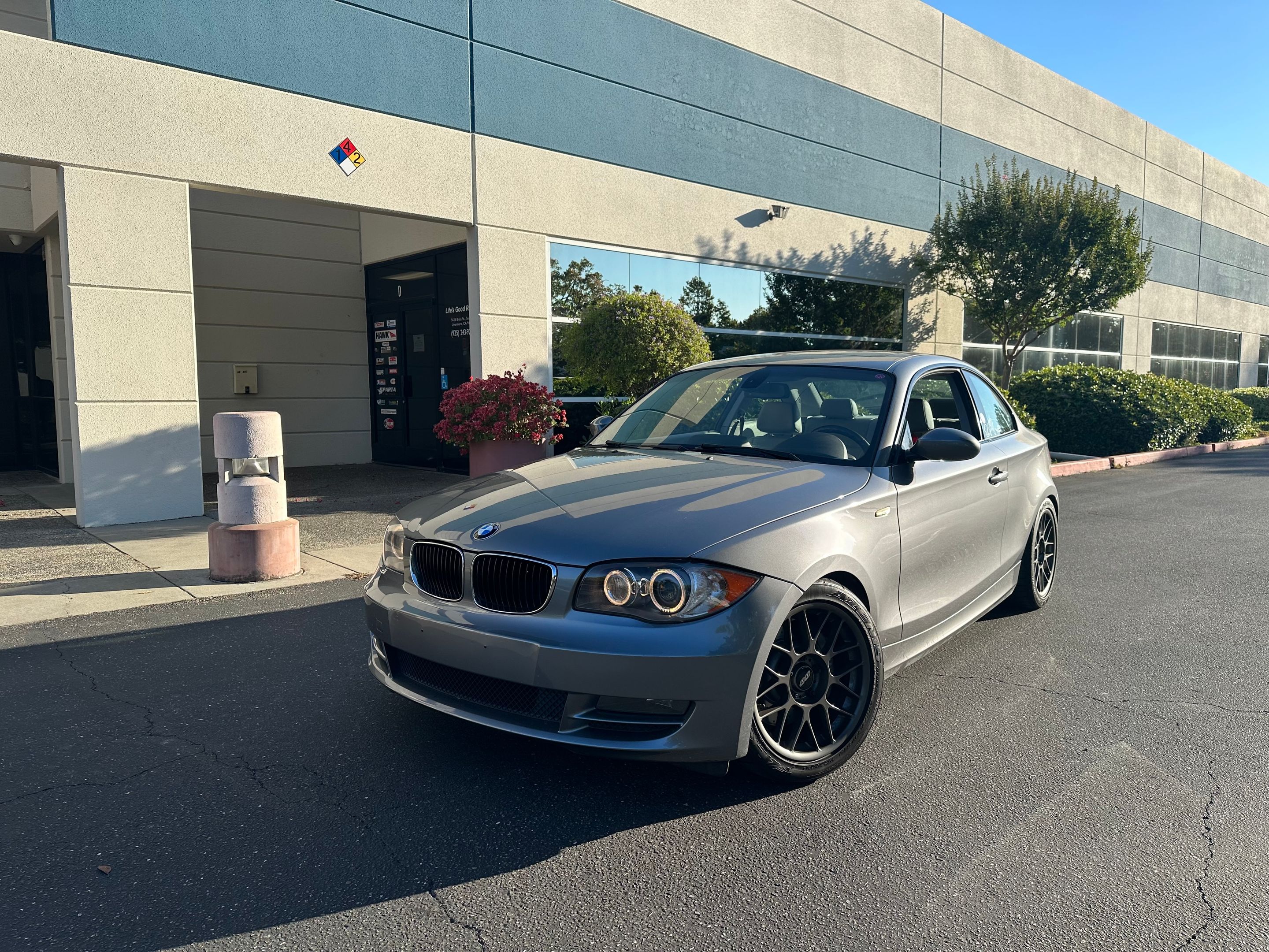 Grey BMW E82 Coupe 1 Series with 17" ARC-8 Apex wheels in Anthracite