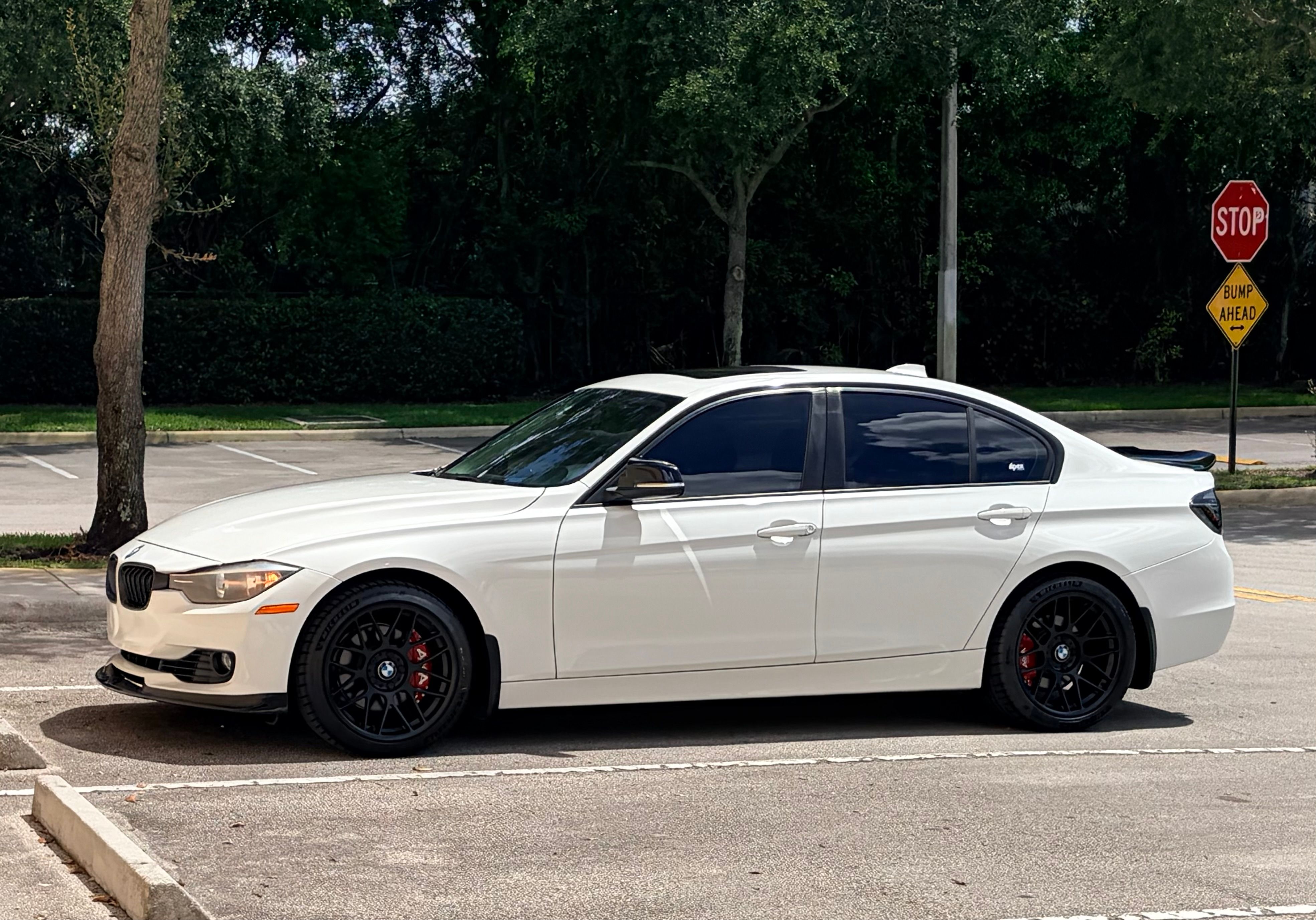 White BMW 3 Series - ARC-8 in Satin Black