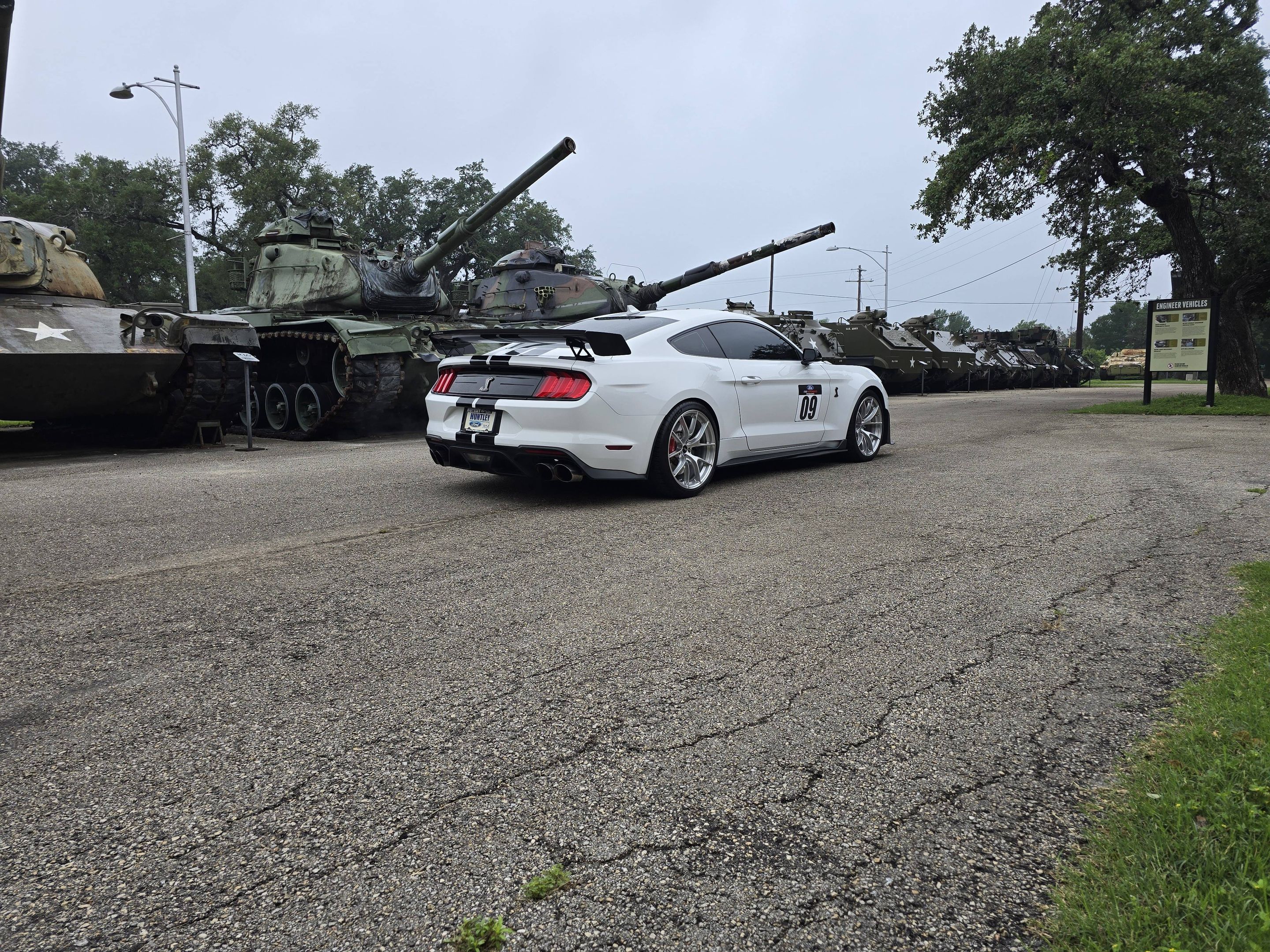 White Ford S550 Mustang GT500 with 20" VS-5RS Apex wheels in Brushed Clear