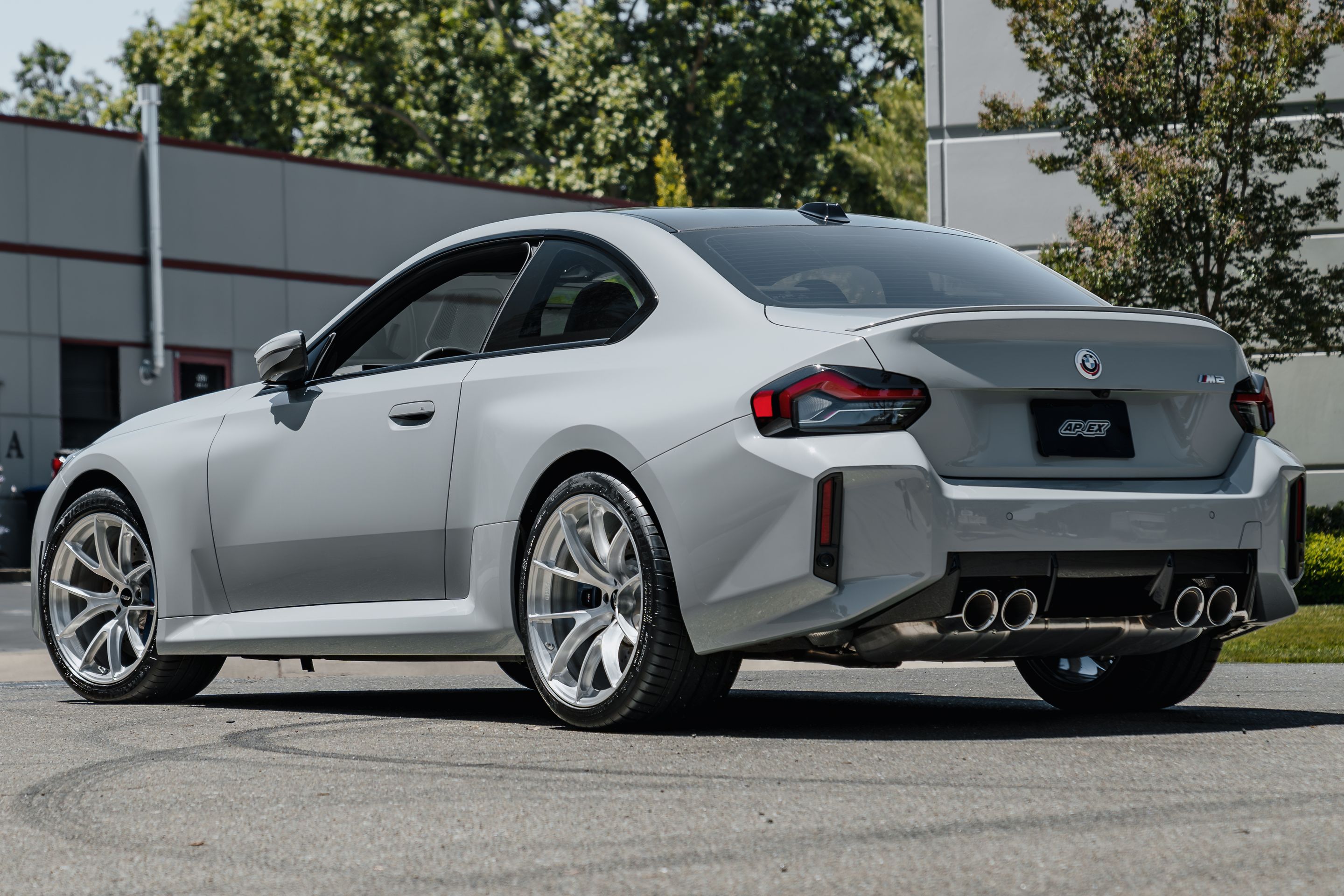 Grey BMW G87 M2 with 19"/20" VS-5RS Apex wheels in Brushed Clear