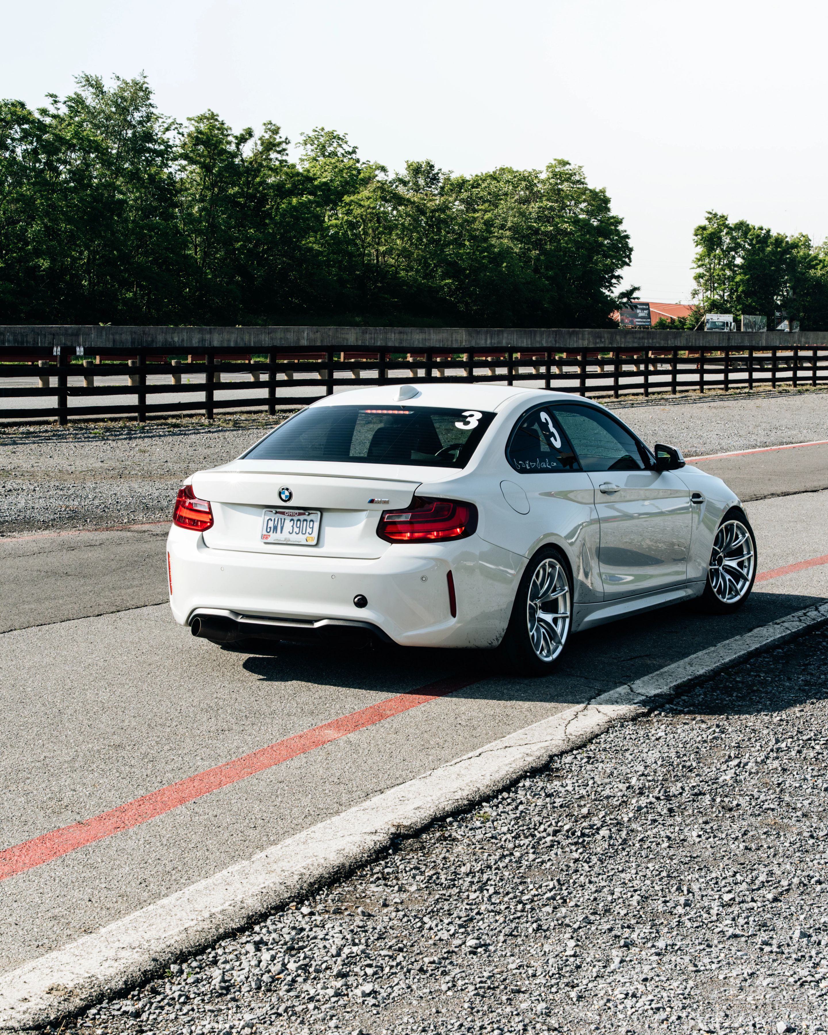 White BMW F87 M2 with 18" VS-5RE Apex wheels in Anthracite