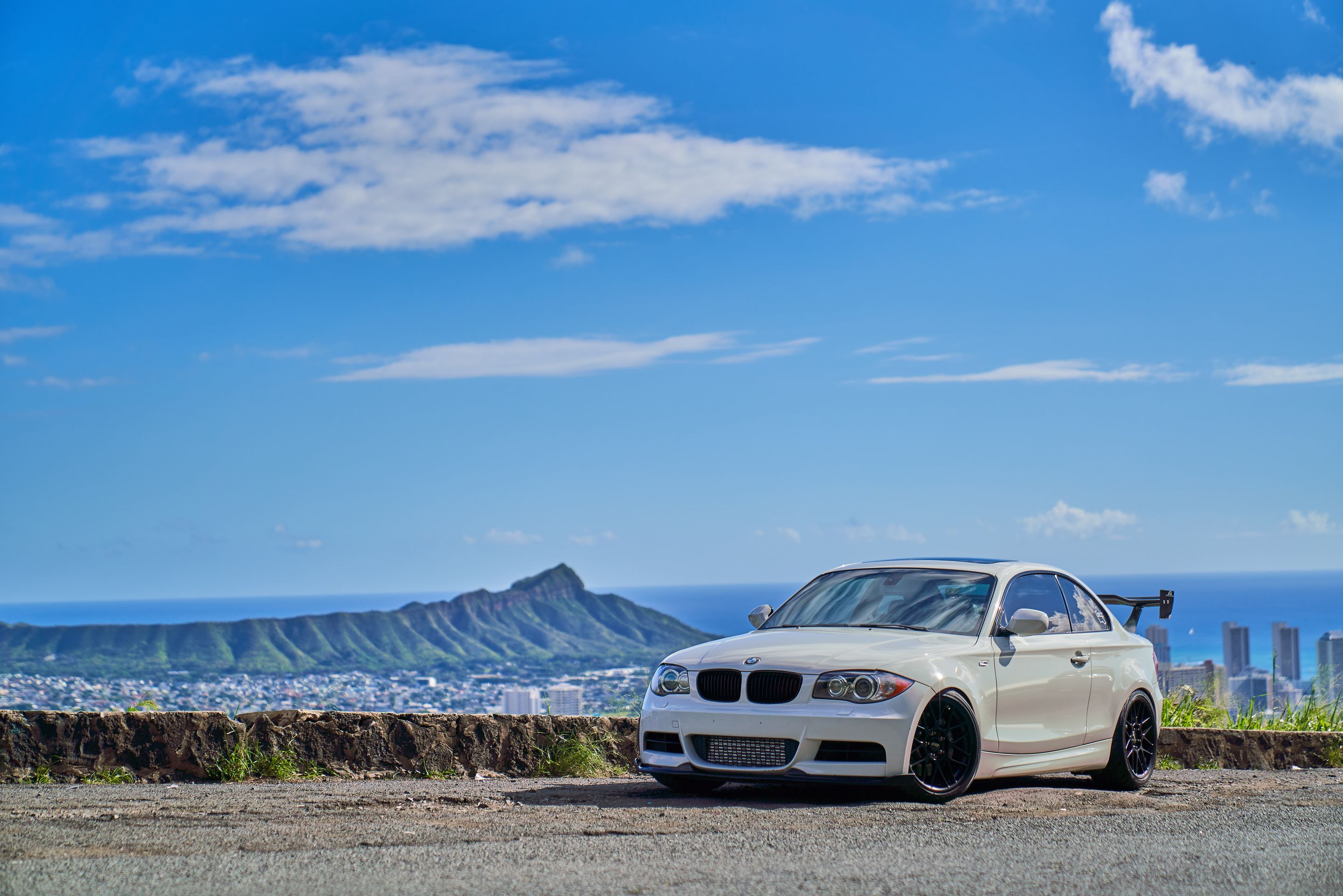 White BMW E82 Coupe 1 Series with 18" ARC-8 Apex wheels in Satin Black