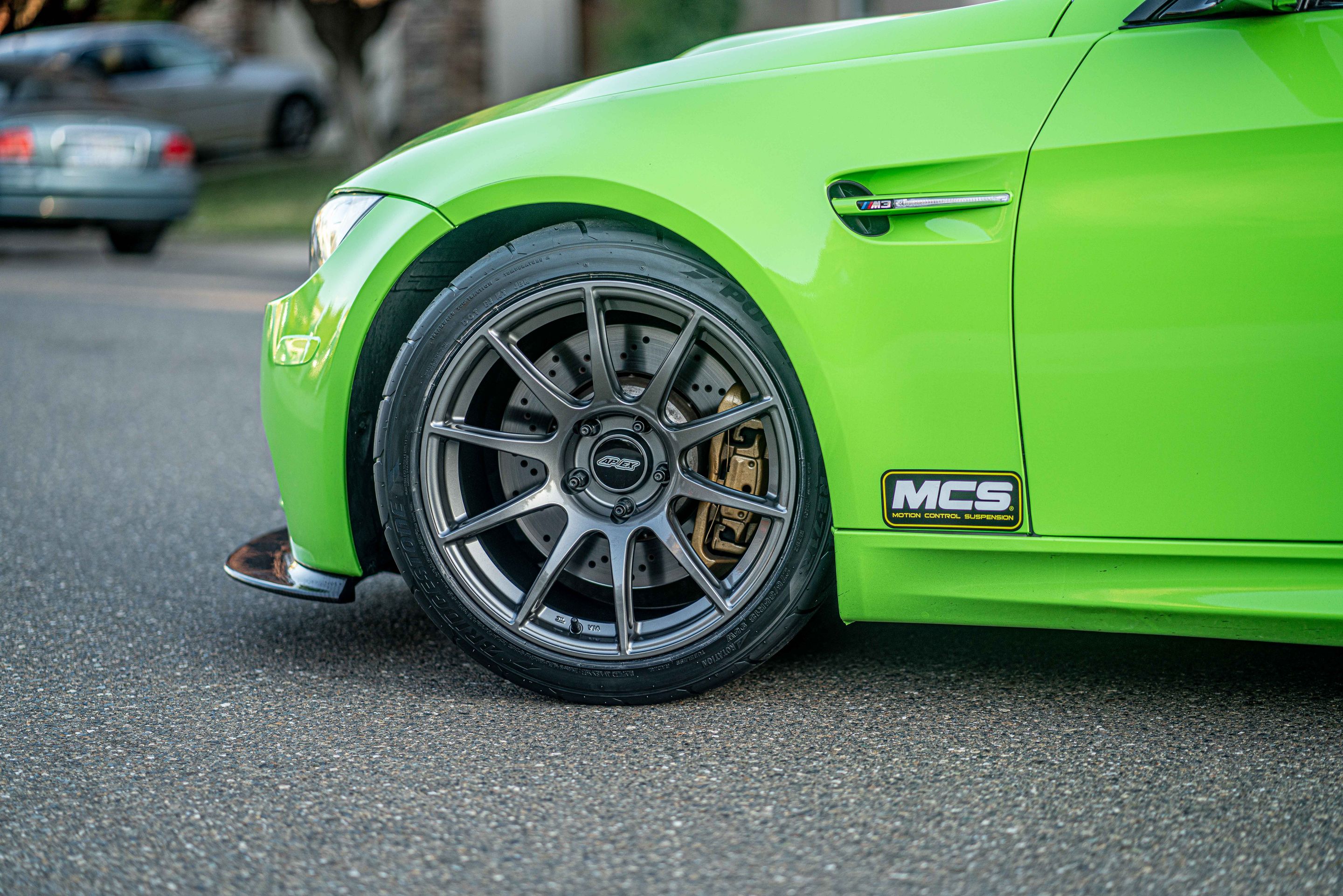 Green BMW E92 Coupe M3 with 18" SM-10 Apex wheels in Anthracite