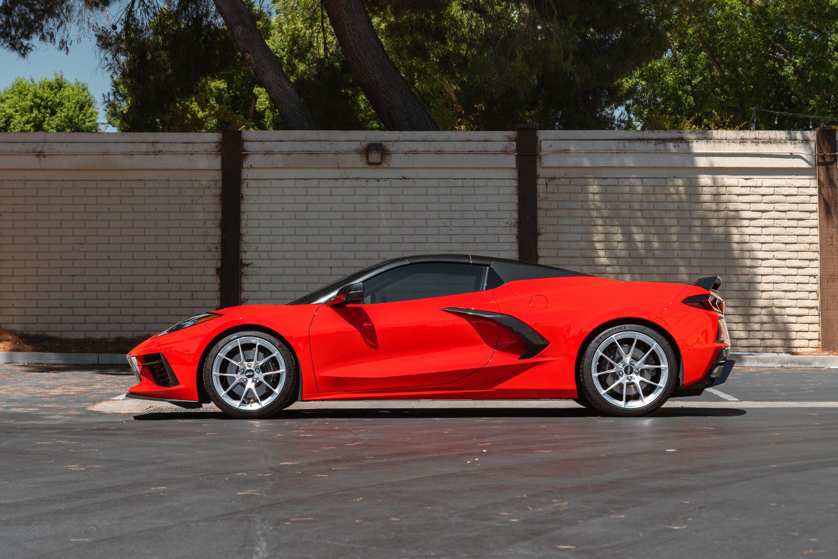Red Chevrolet C8 Corvette Stingray/Z51 with 19"/20" VS-5RS Apex wheels in Brushed Clear