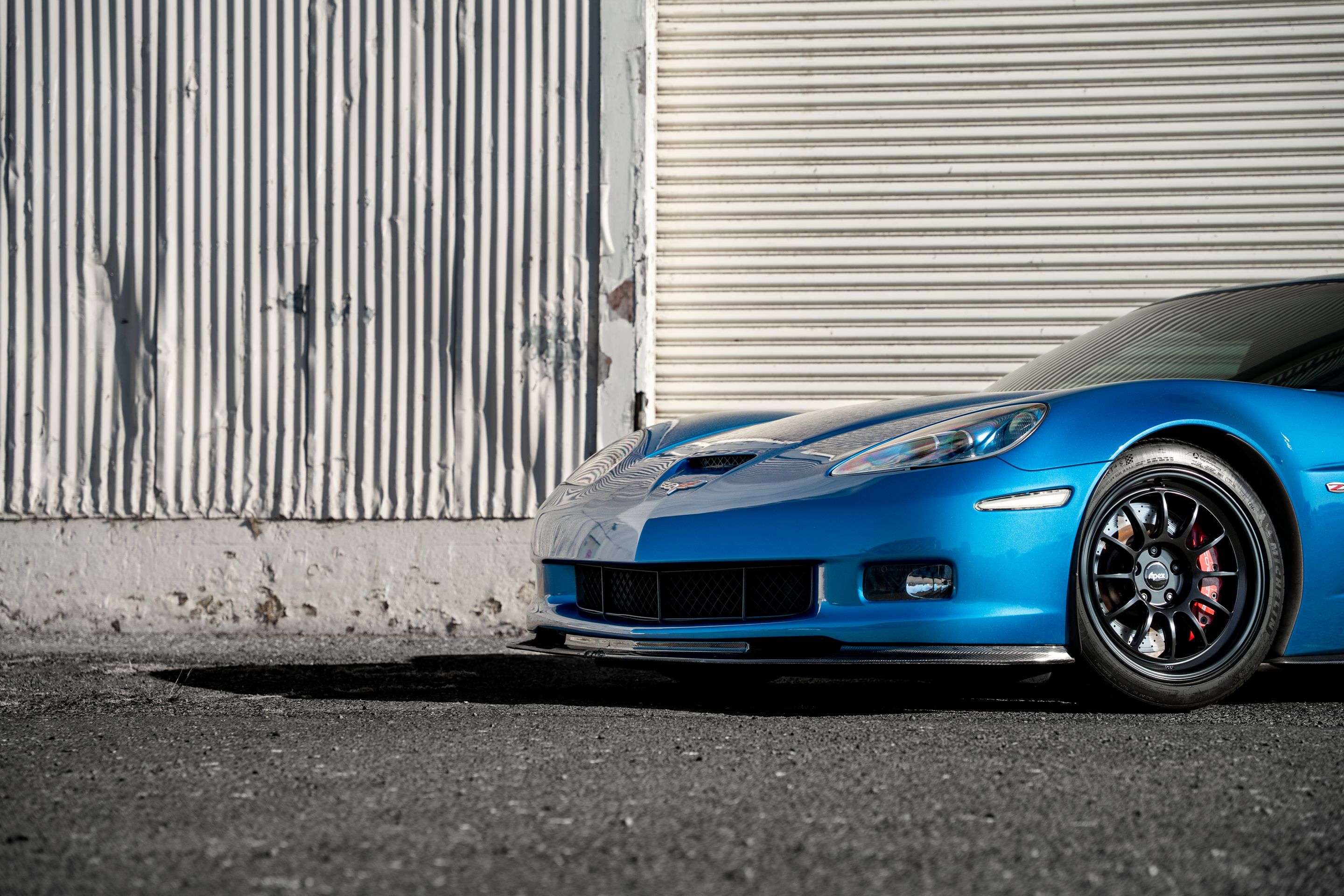 Blue Chevrolet C6 Corvette Z06 with 18"/19" TEST-S Apex wheels in Satin Black