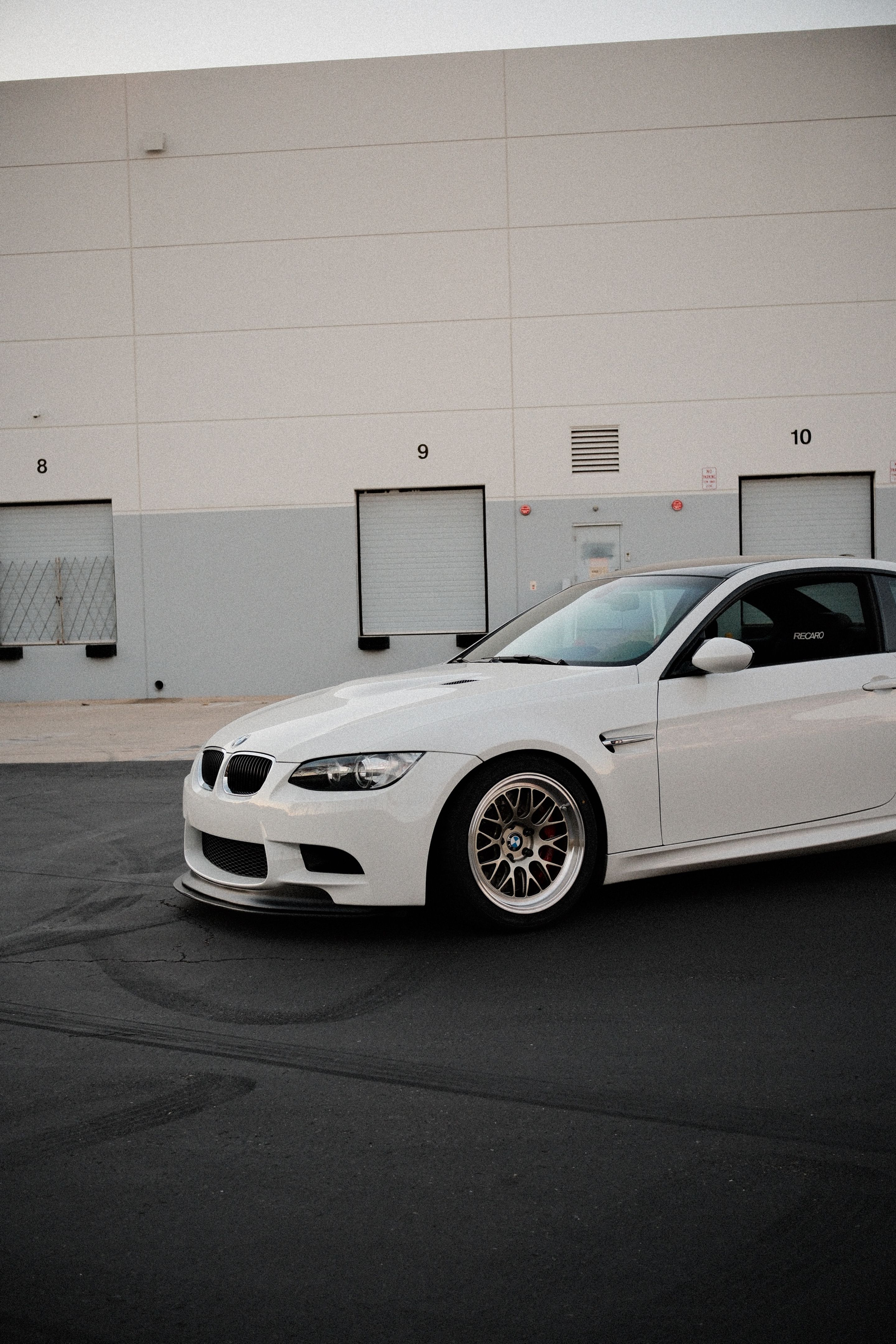 White BMW E92 Coupe M3 with 18" ML-10RT Apex wheels in Machined Lip Gloss Motorsport Gold