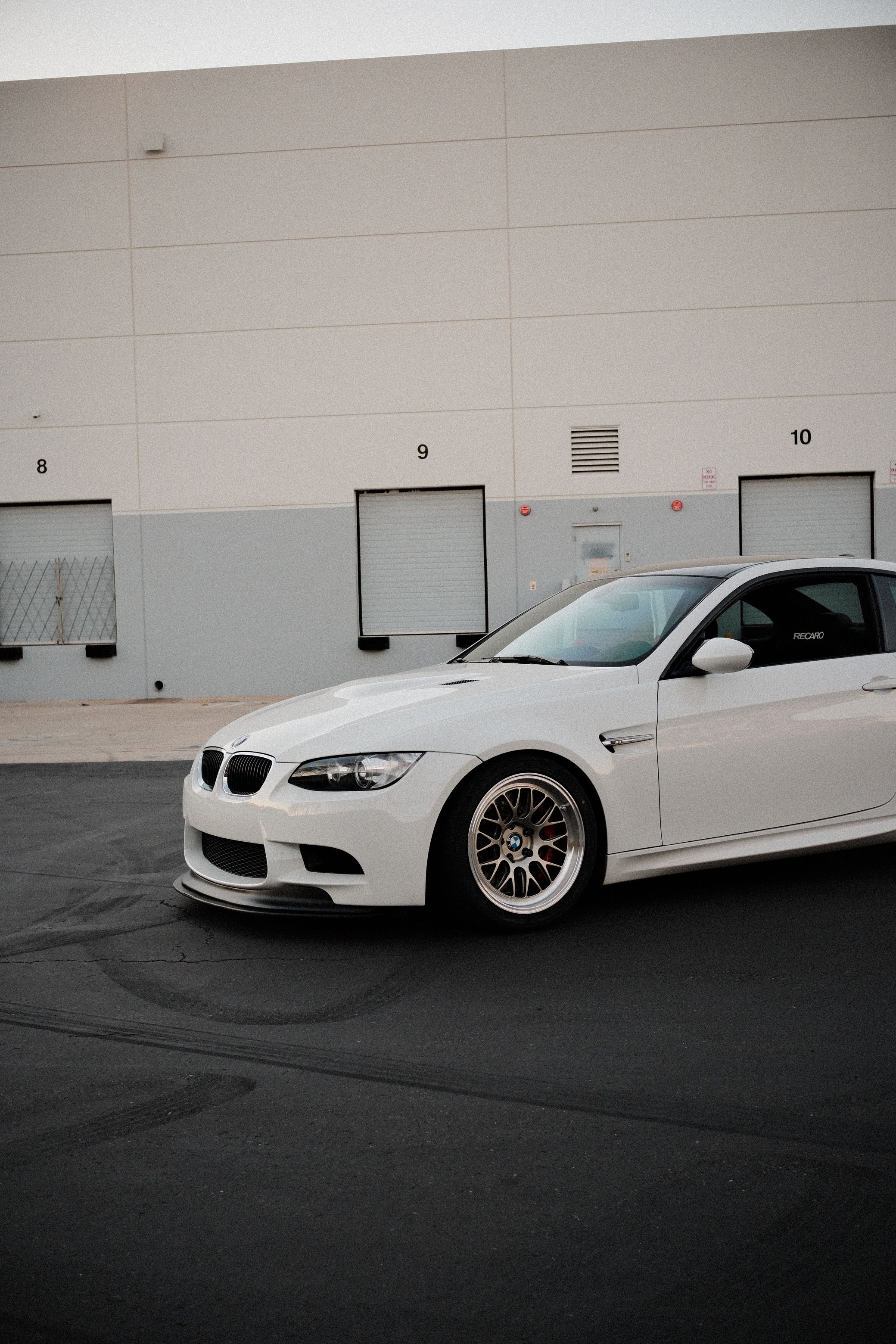White BMW E92 Coupe M3 with 18" ML-10RT Apex wheels in Machined Lip Gloss Motorsport Gold