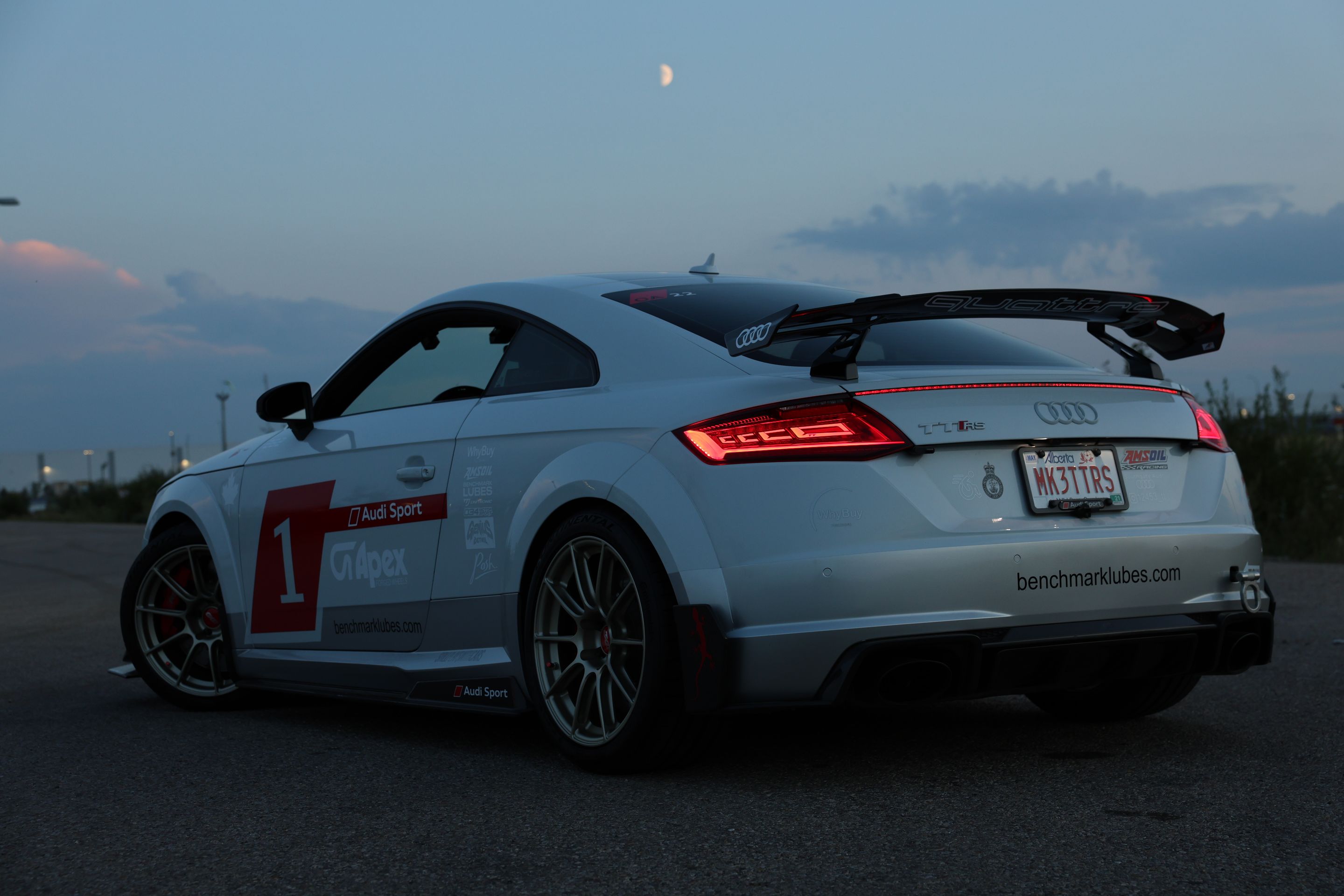 White Audi FV/8S TT RS with 18" SM-10RS Apex wheels in Motorsport Gold