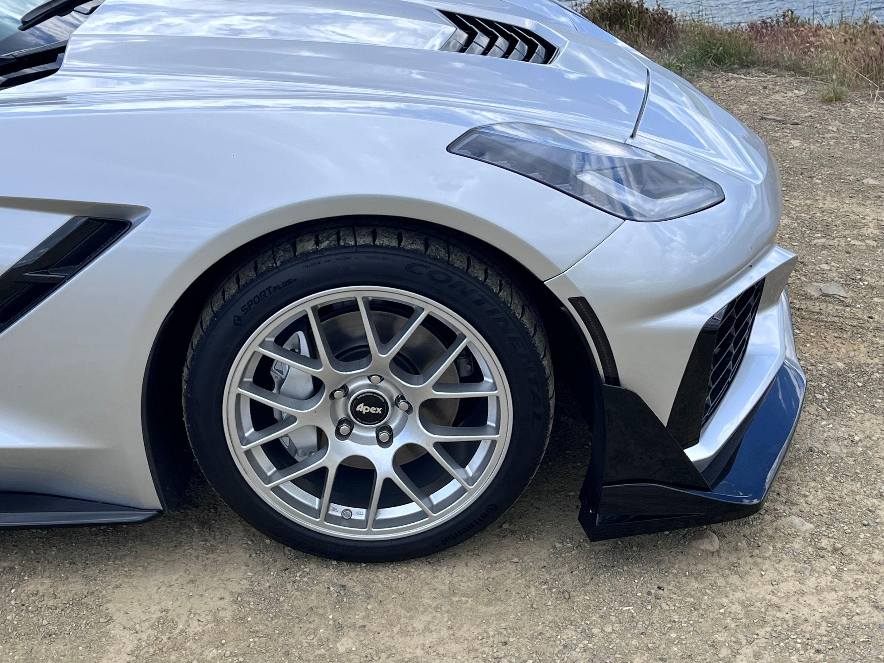 Silver Chevrolet C7 Corvette Stingray/Z51 with 18"/19" EC-7 Apex wheels in Race Silver