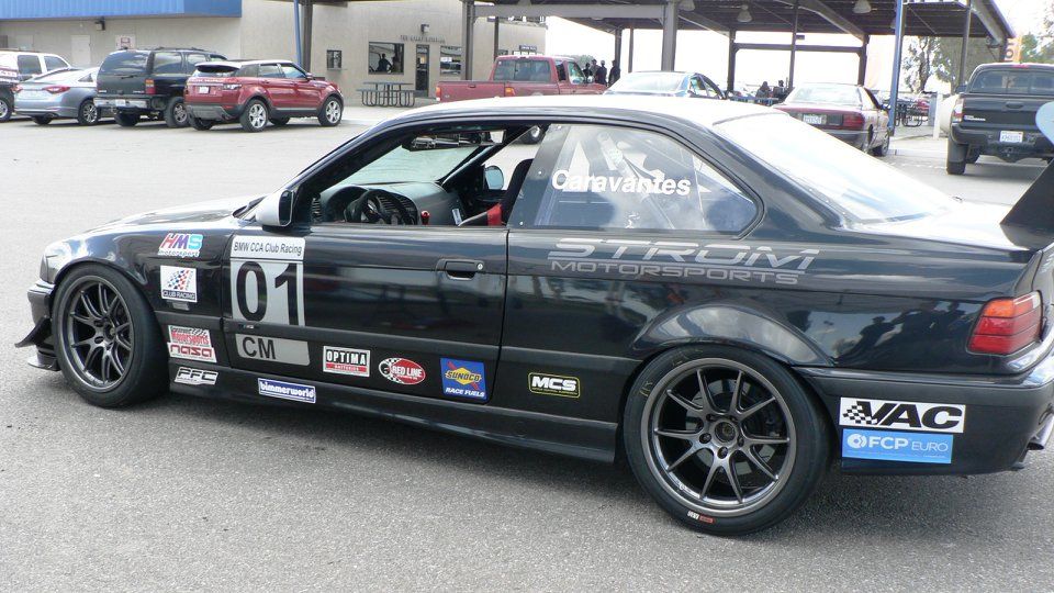 Race Livery BMW E36 M3 with 18" FL-5 Apex wheels in Anthracite