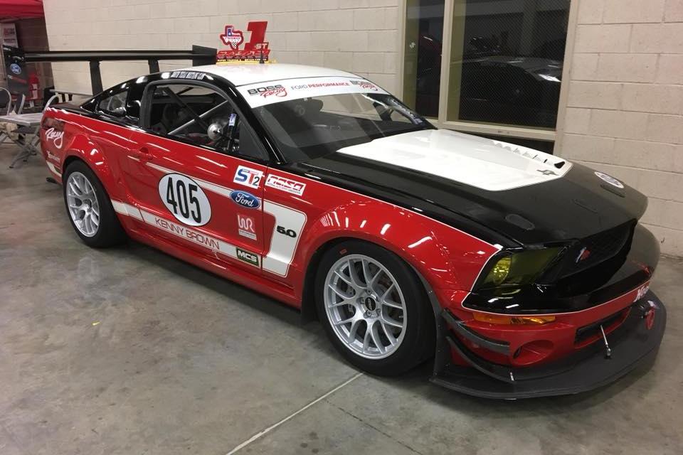 Ford S197 Mustang GT with 18
