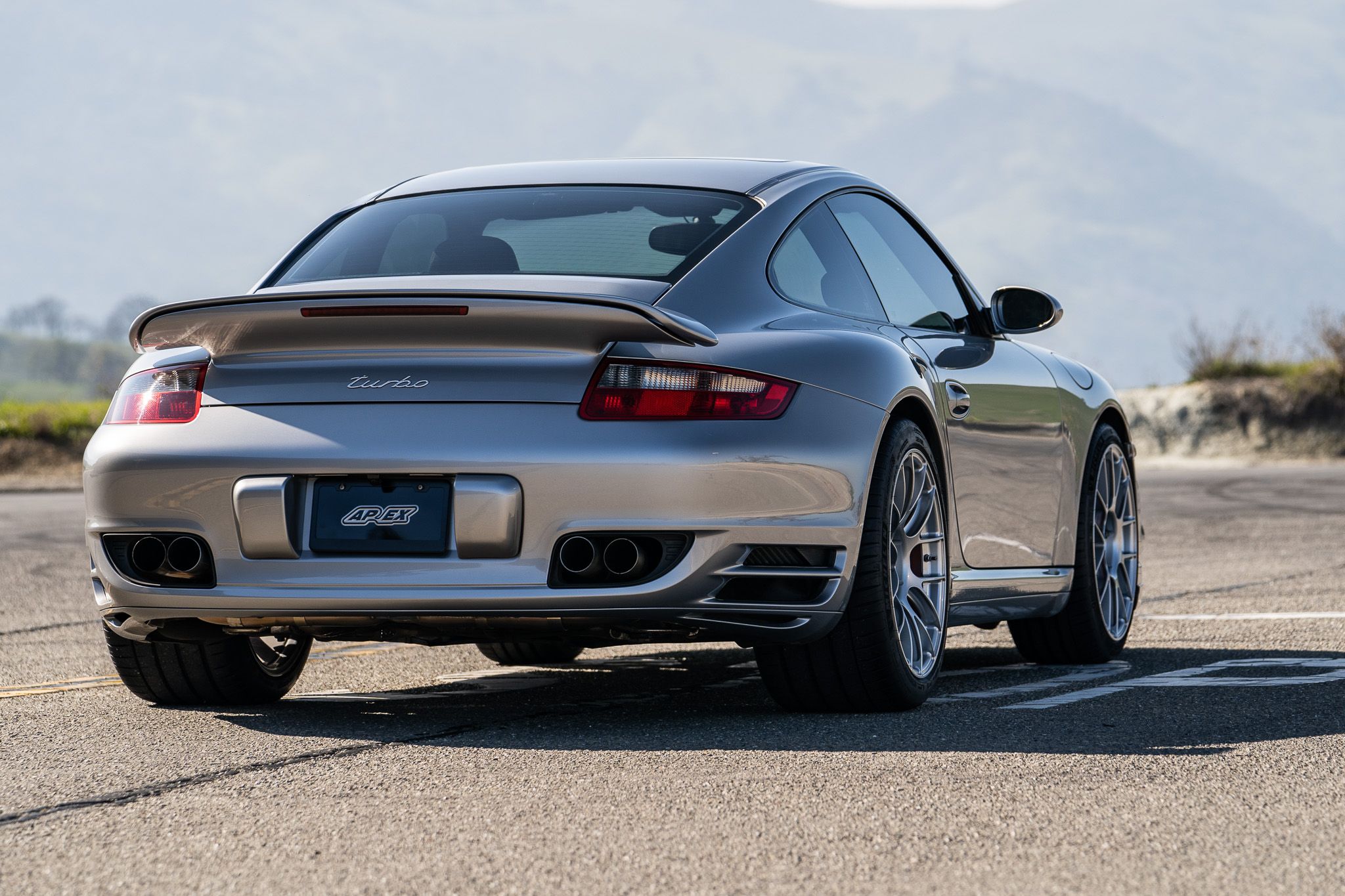 Silver Porsche 911 997 Turbo with 19" EC-7RS Apex wheels in Race Silver