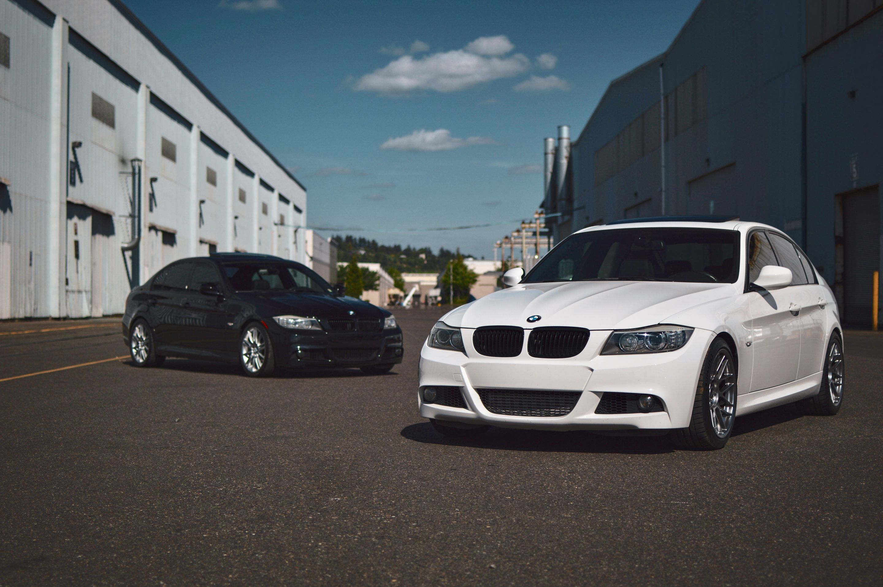 White BMW E90 LCI Sedan 3 Series with 18" ARC-8 Apex wheels in Hyper Black
