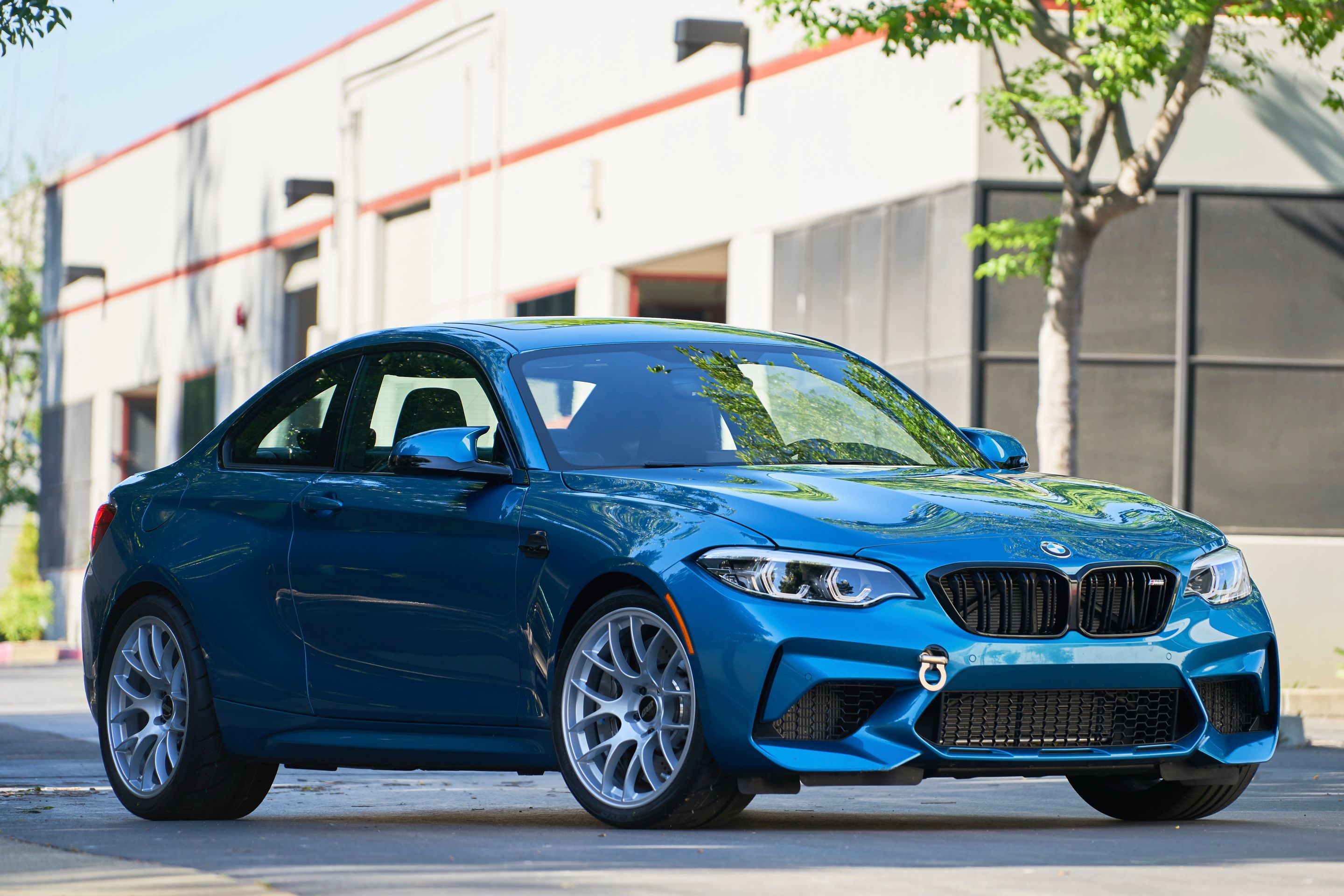 Blue BMW F87 M2 with 19" EC-7 Apex wheels in Race Silver