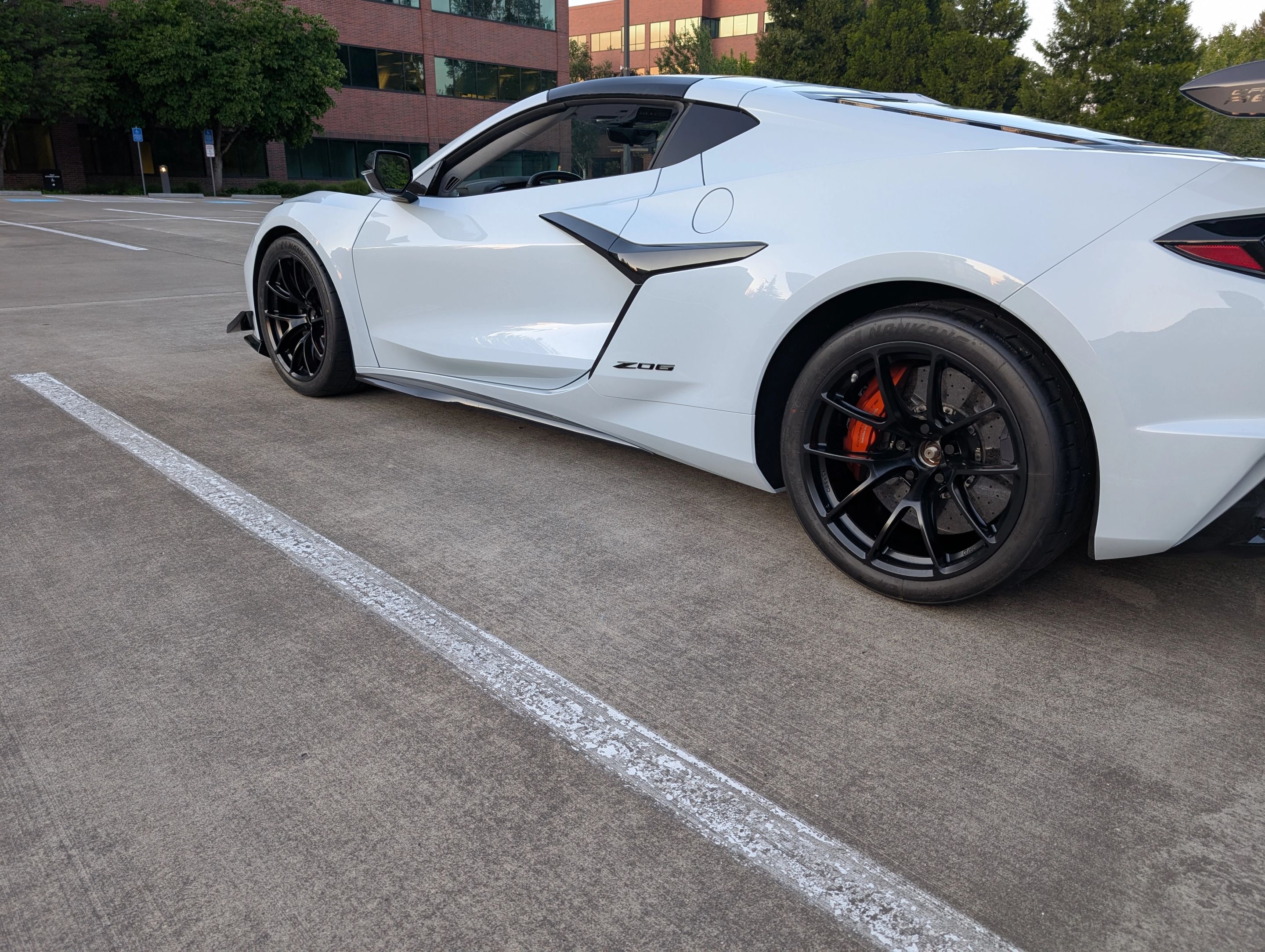 Grey Chevrolet C8 Corvette Z06 with 19" VS-5RE Apex wheels in Satin Black