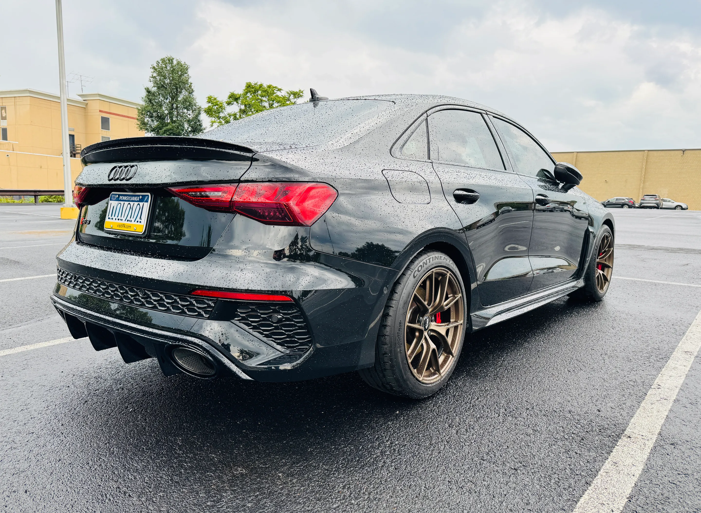 Black Audi 8Y RS 3 with 18" VS-5RS Apex wheels in Satin Bronze