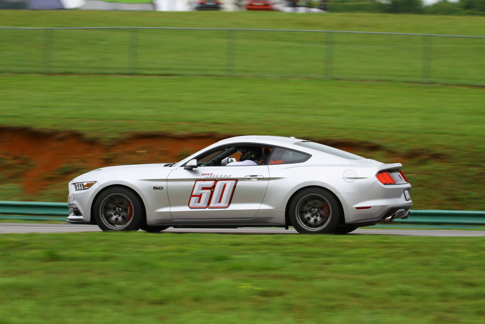 Silver Ford S550 Mustang GT with 18" EC-7 Apex wheels in Anthracite