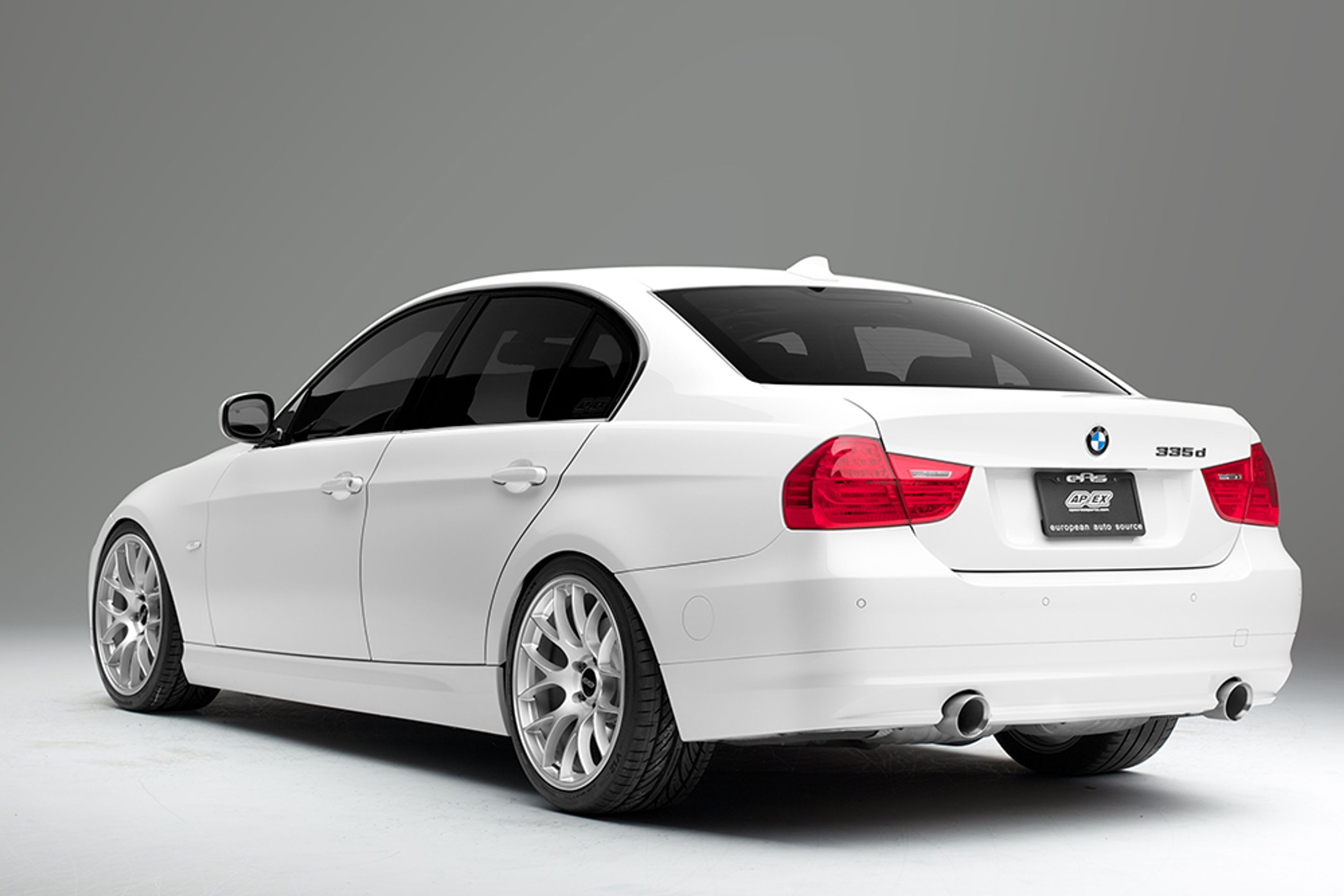 White BMW E90 LCI Sedan 3 Series with 19" EC-7 Apex wheels in Race Silver