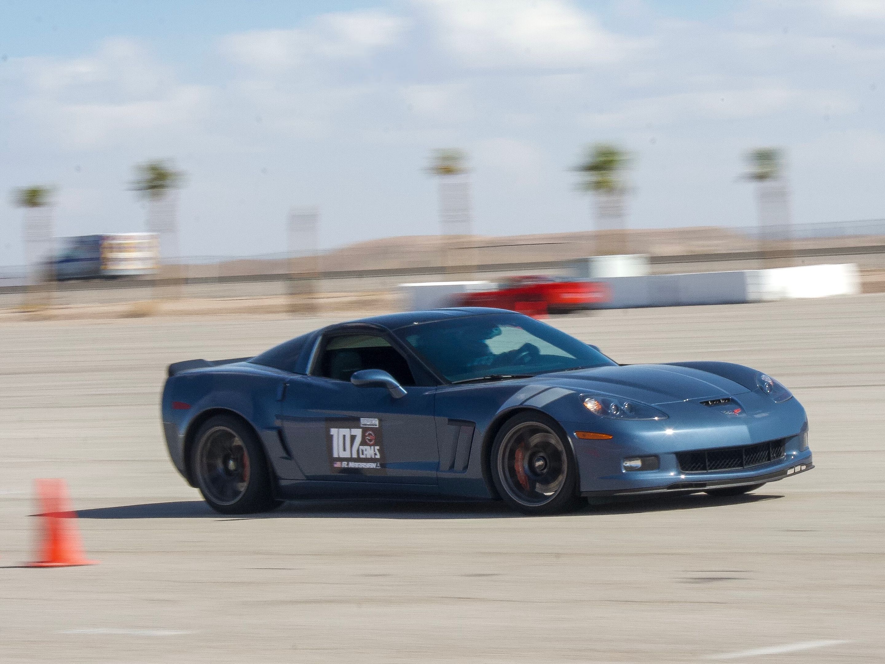 Blue Chevrolet C6 Corvette Grand Sport with 18" SM-10 Apex wheels in Anthracite