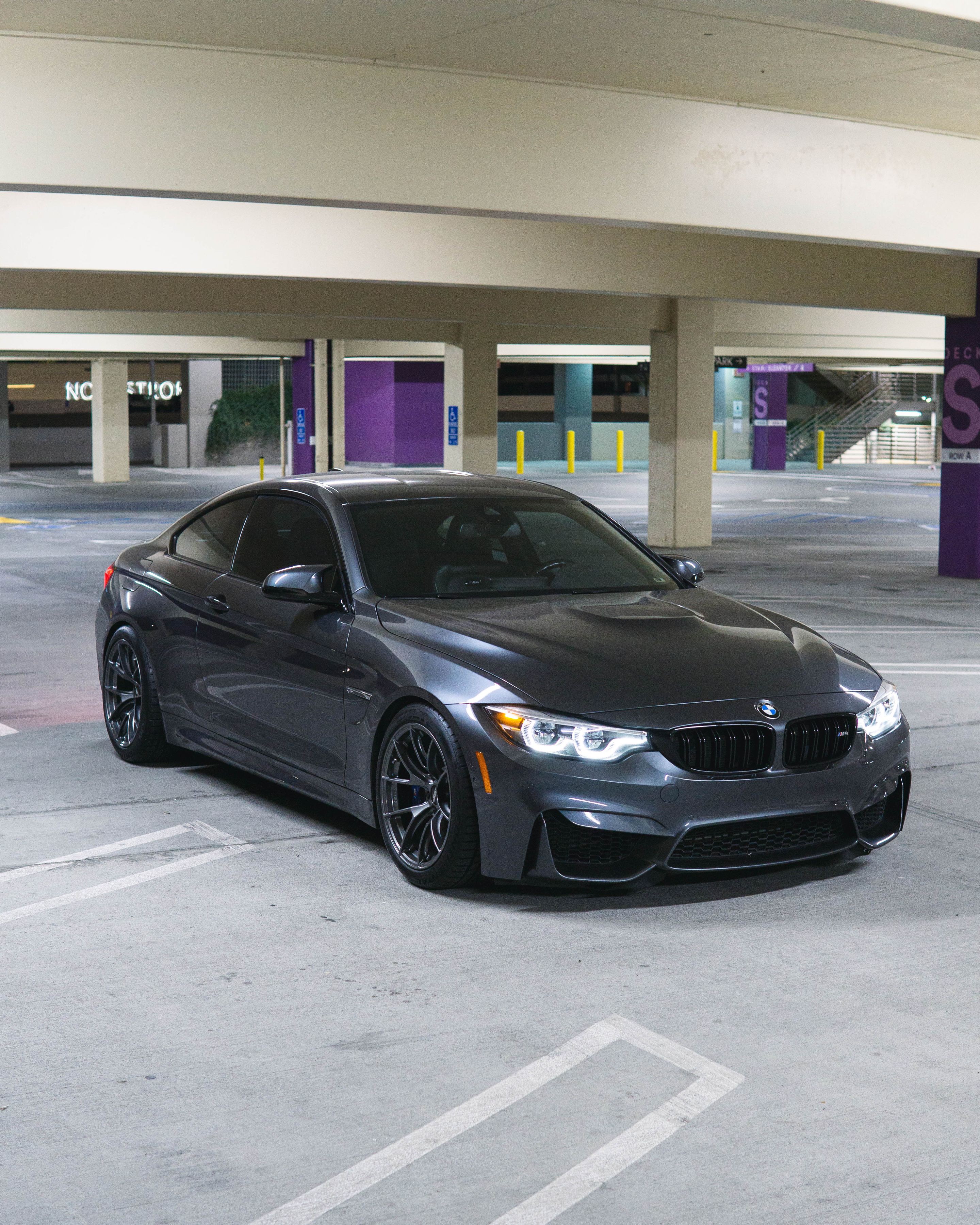 Grey BMW F82 Coupe M4 with 18" VS-5RS Apex wheels in Anthracite