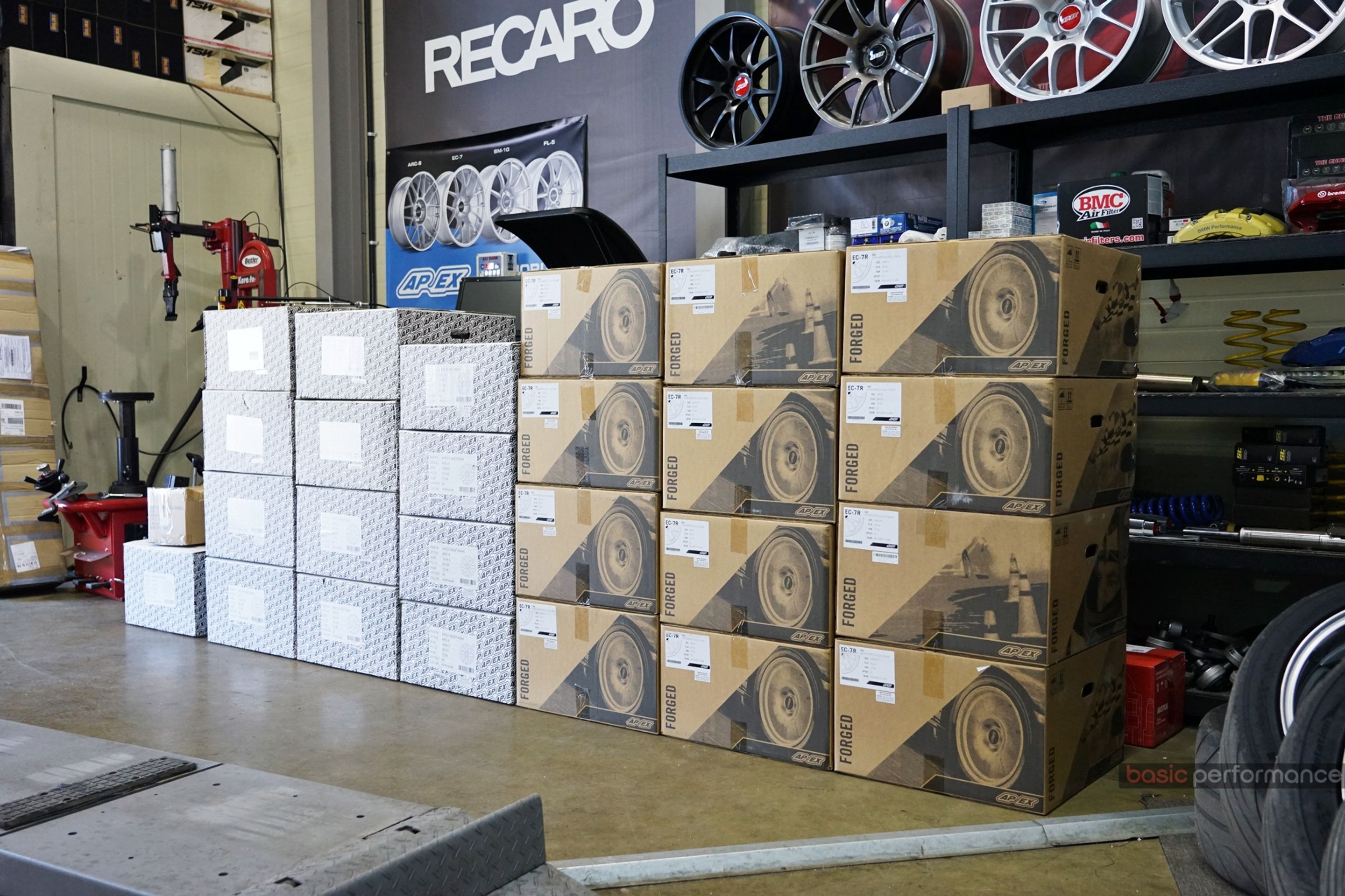 Blue BMW F80 M3 with 18" EC-7R Apex wheels in Brushed Clear