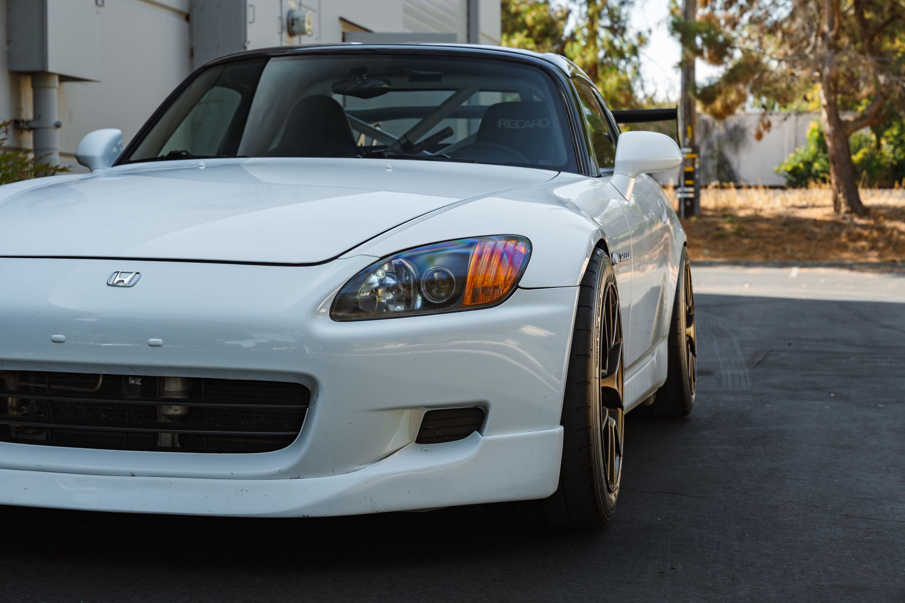 White Honda S2000 with 17" VS-5RS Apex wheels in Satin Bronze