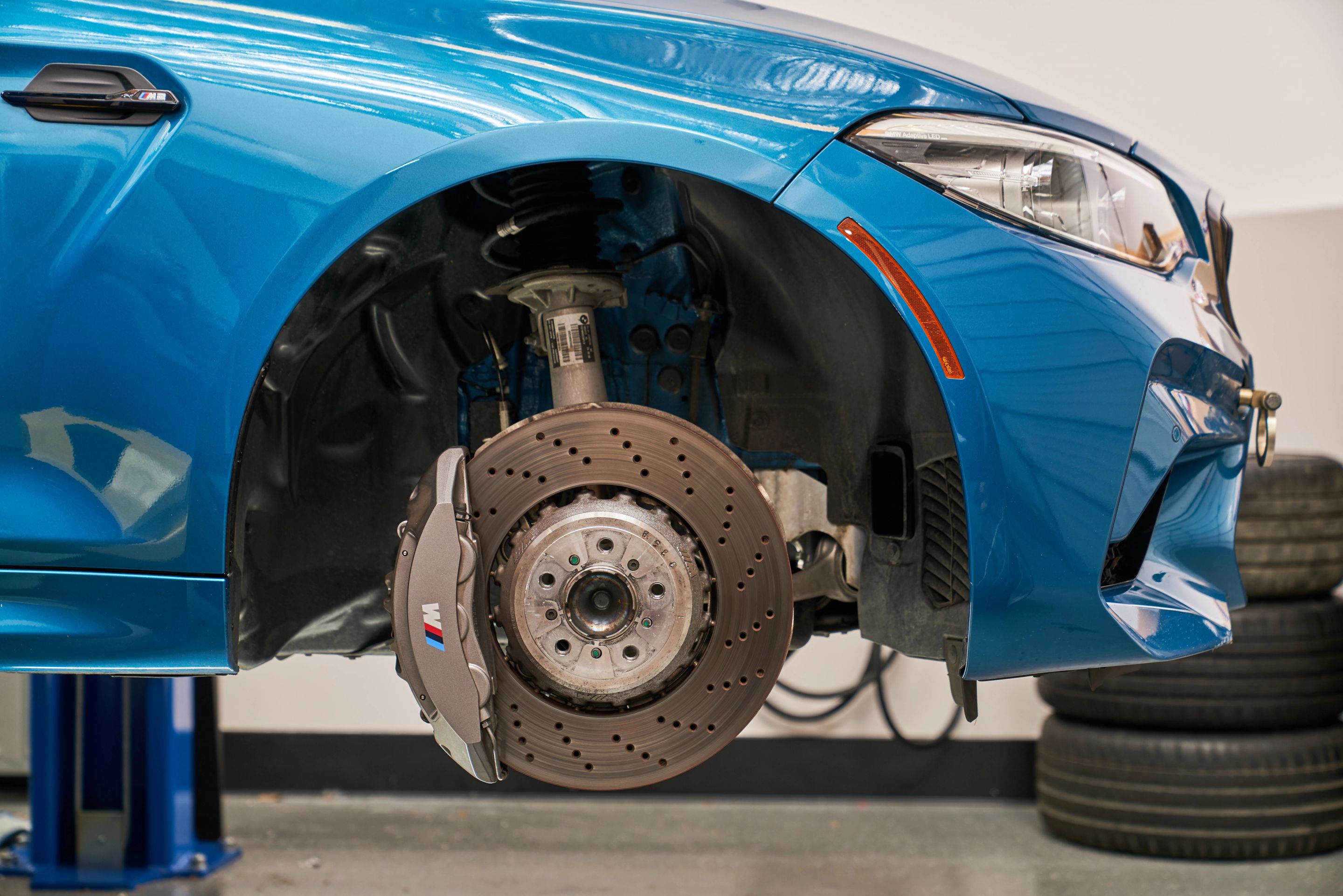 Blue BMW F87 M2 with 19" EC-7 Apex wheels in Race Silver