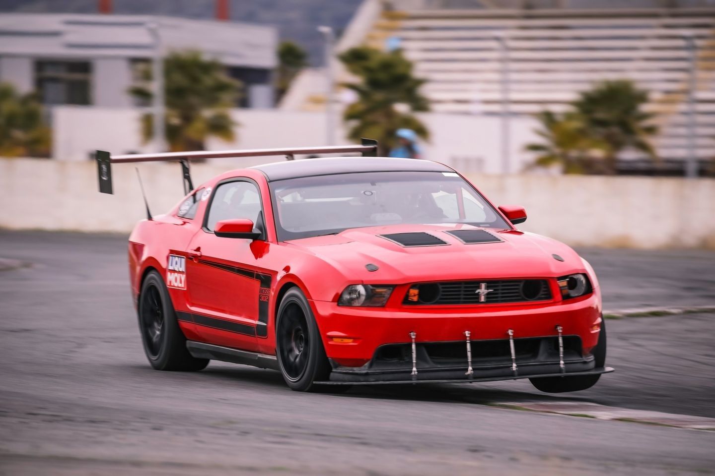 Red Ford Mustang - EC-7 in Satin Black