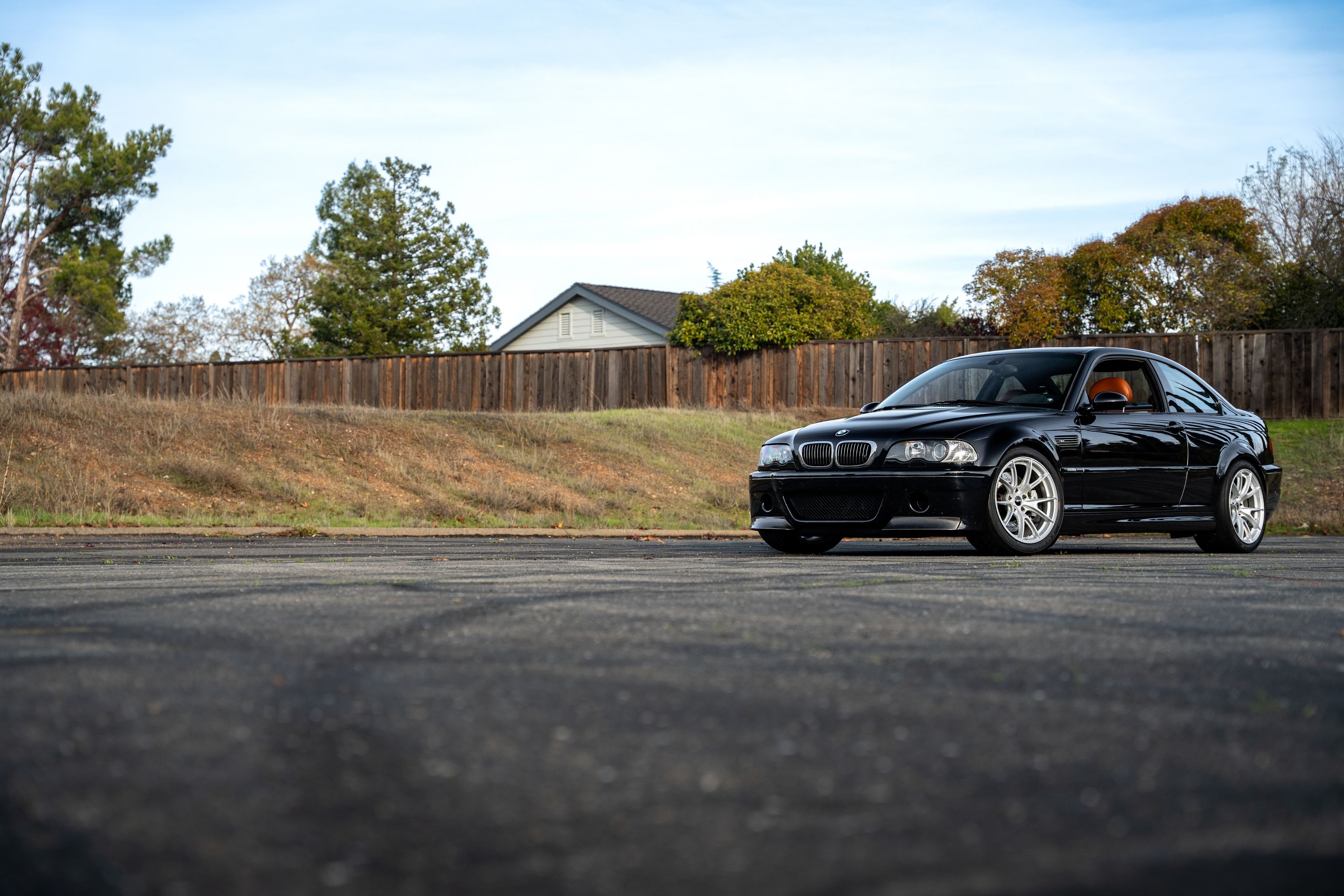 Black BMW E46 M3 with 18" VS-5 Apex wheels in Race Silver