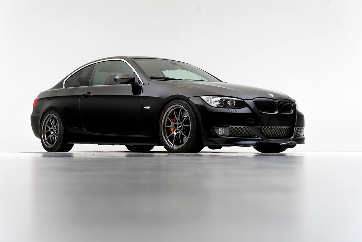 Black BMW E92 Coupe 3 Series with 18" FL-5 Apex wheels in Anthracite