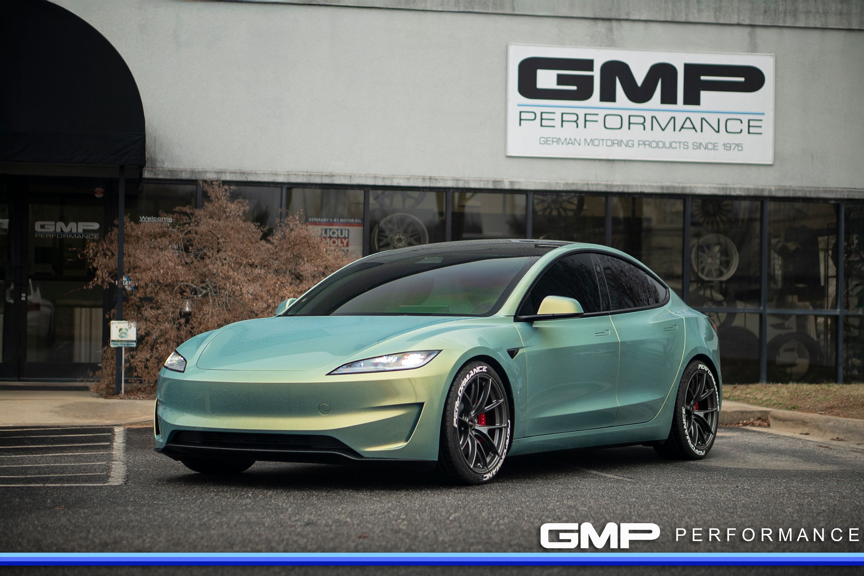 Green Tesla Model 3 with 19" VS-5RS Apex wheels in Brushed Clear