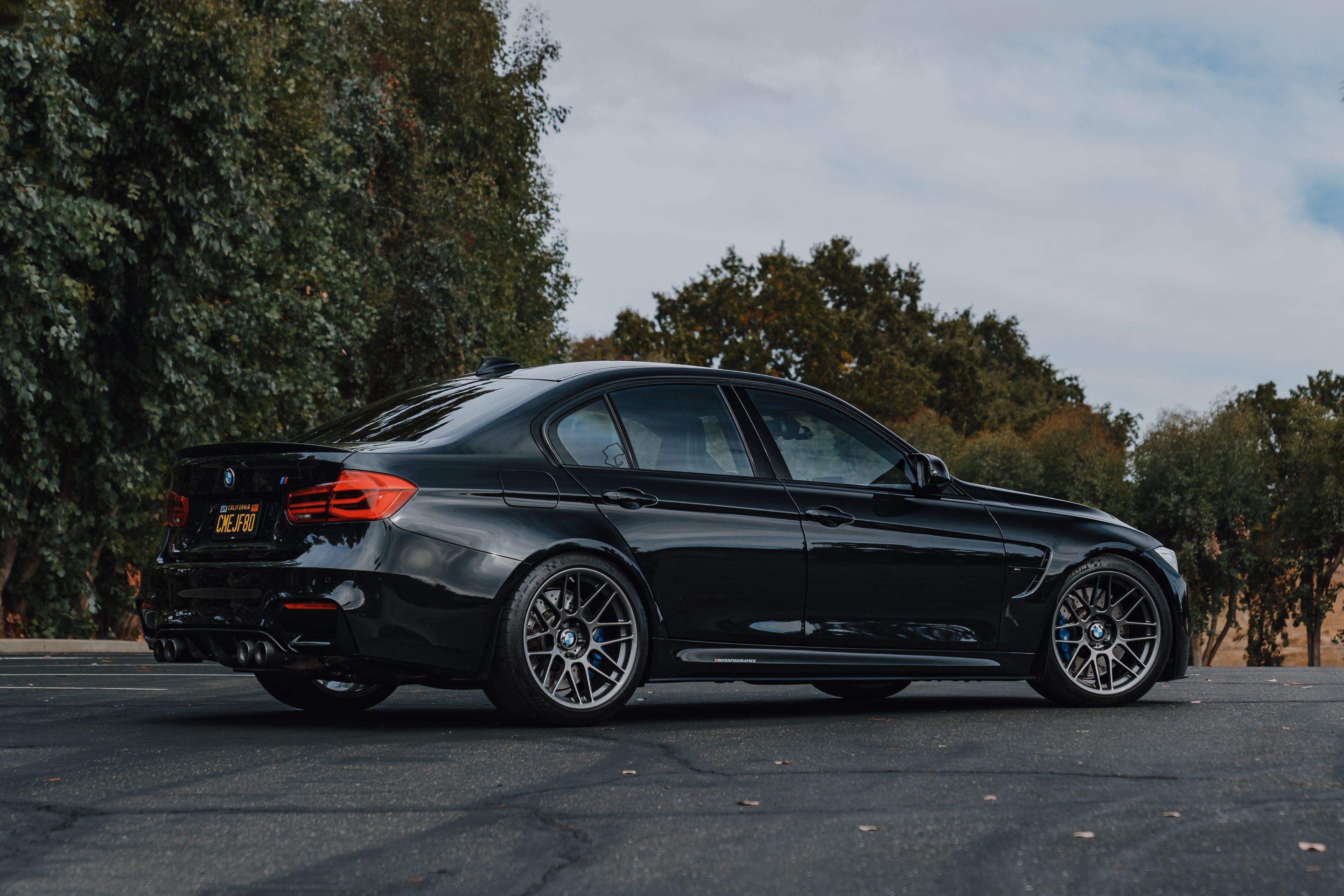 Black BMW F80 M3 with 19" ARC-8 Apex wheels in Anthracite