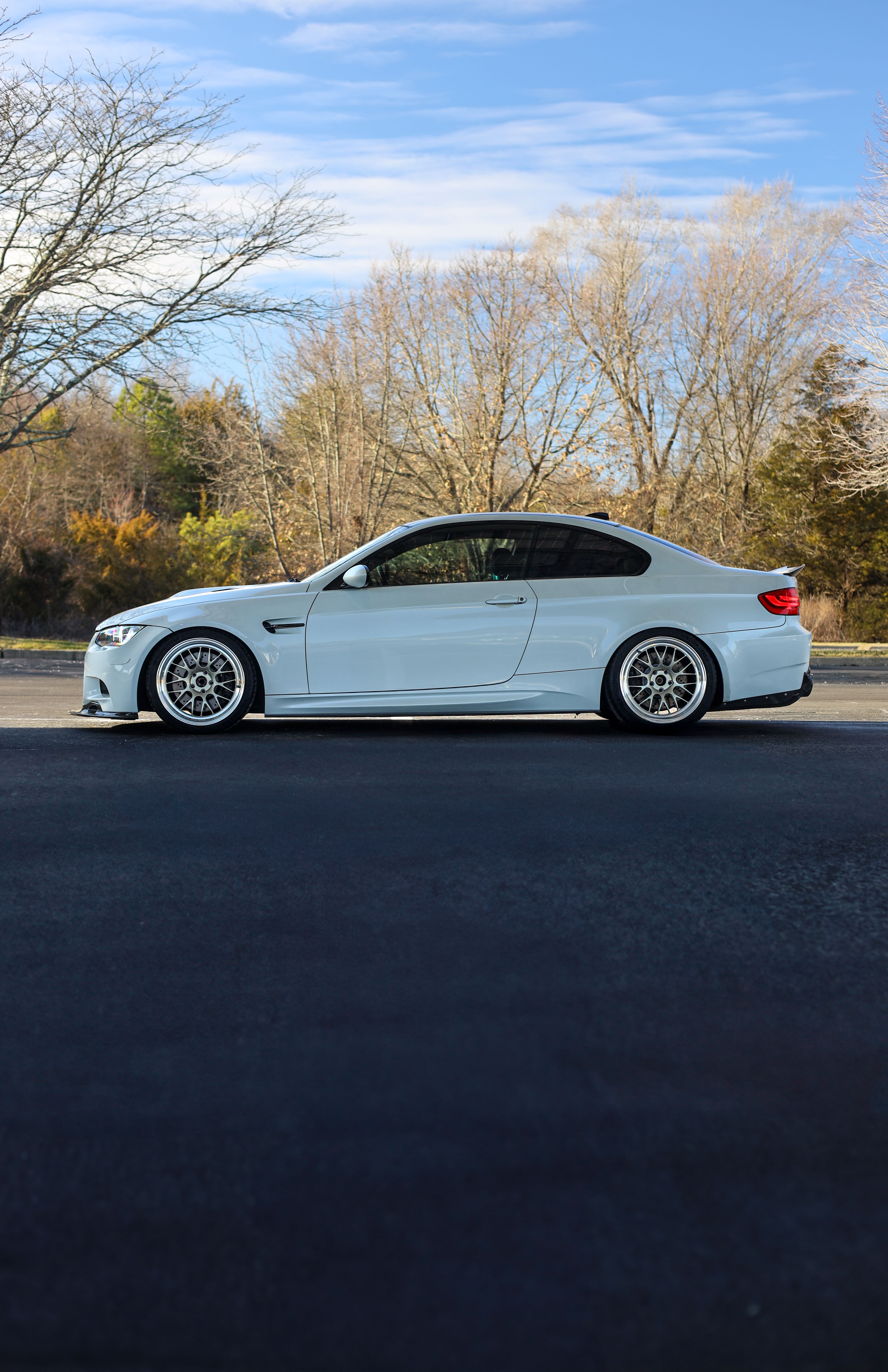White BMW E92 Coupe M3 with 19" ML-10RT Apex wheels in Machined Lip Gloss Motorsport Gold