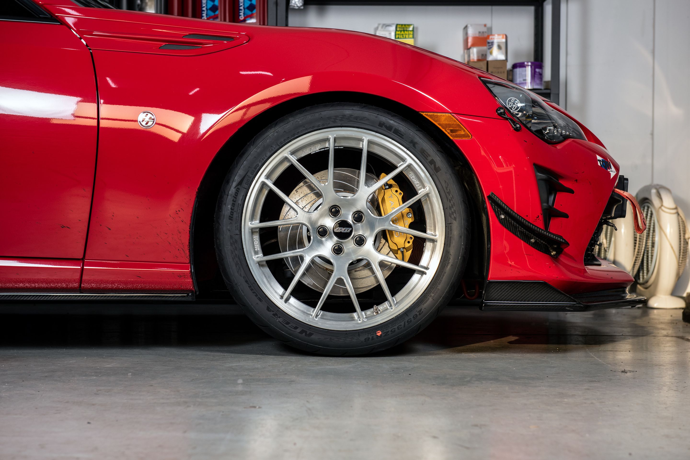 Red Toyota 86 / GT86 / FT86 with 18" EC-7R Apex wheels in Brushed Clear
