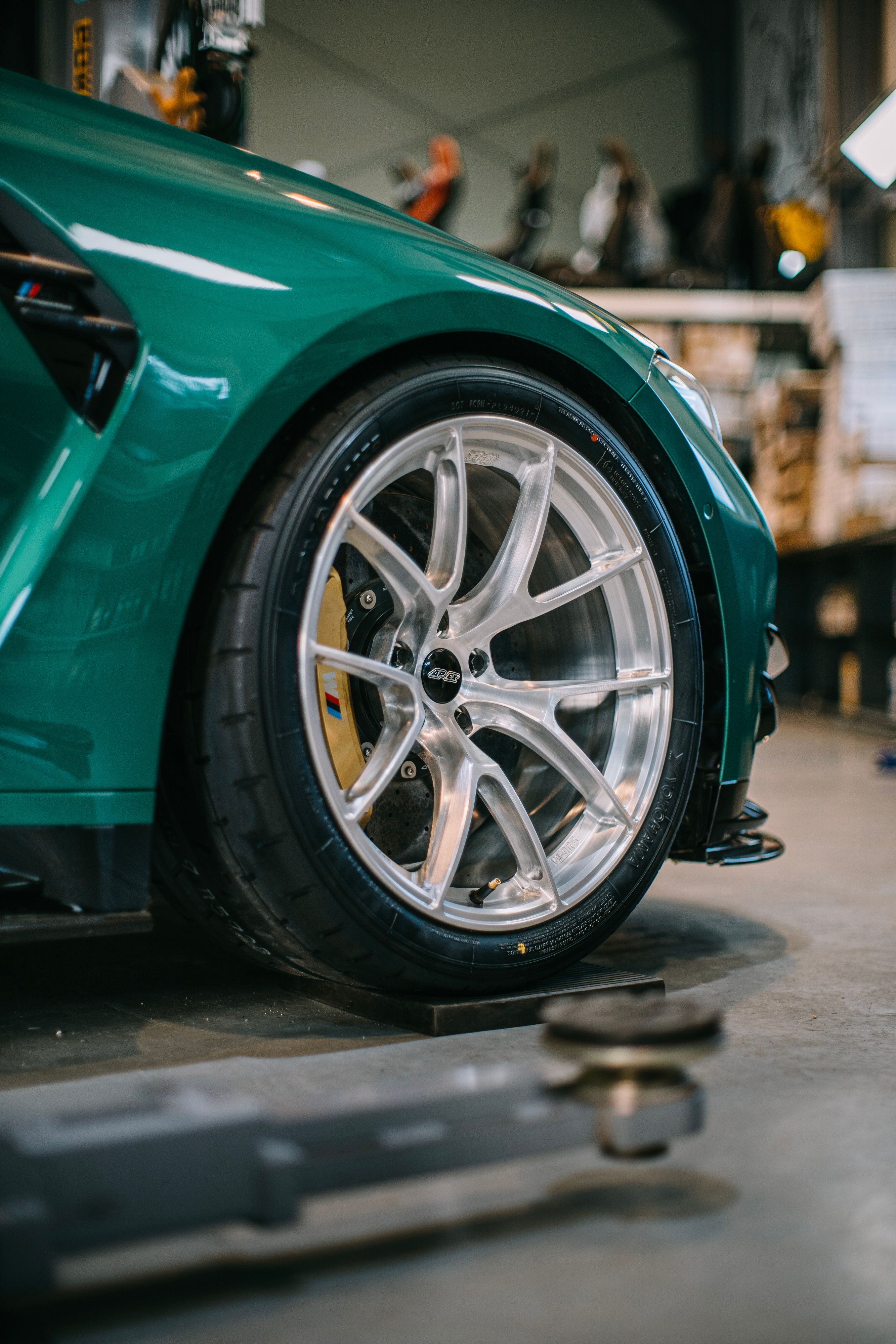 Green BMW G80 M3 with 19" VS-5RS Apex wheels in Brushed Clear