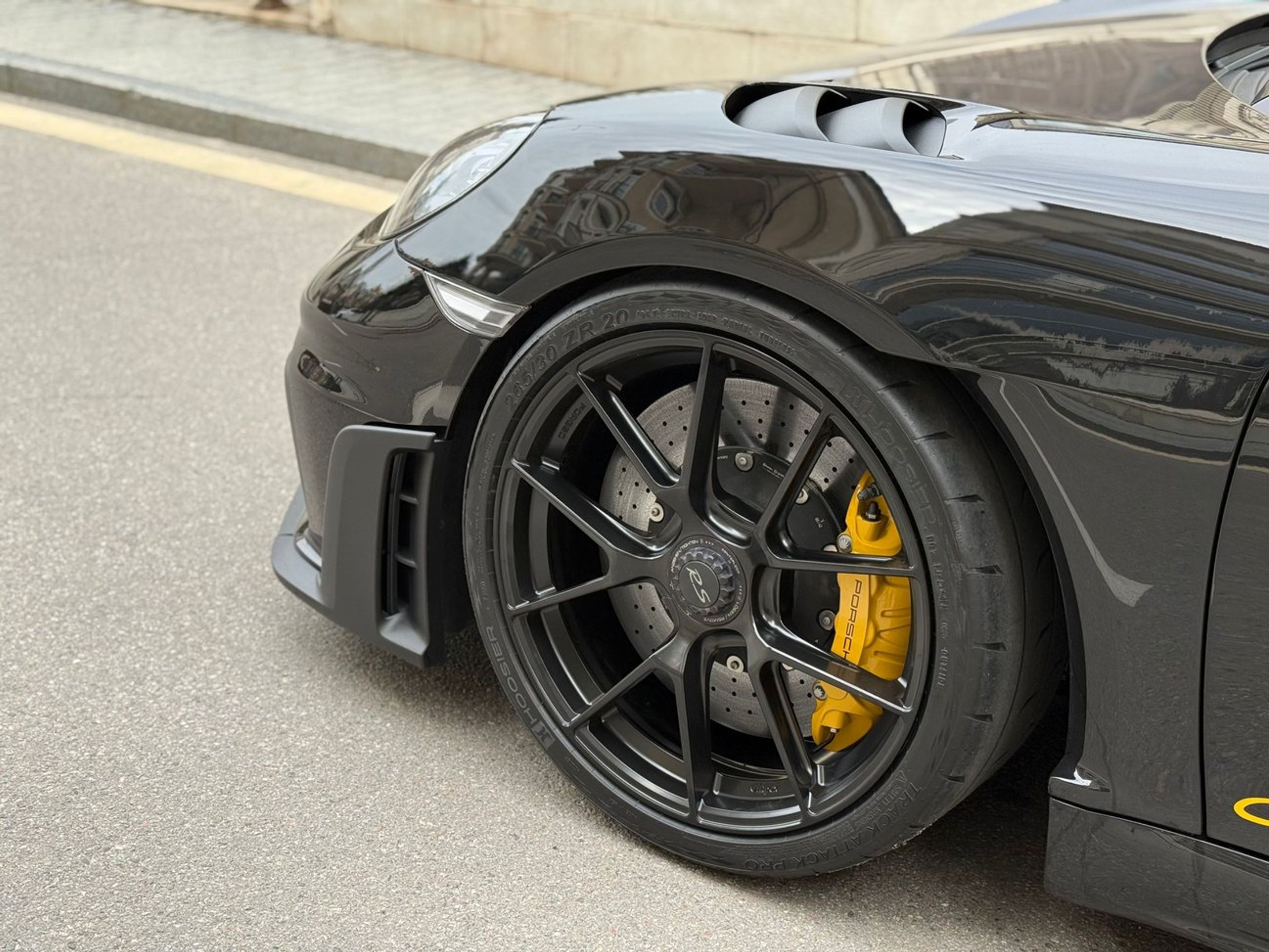 Black Porsche 718 Cayman GT4 RS with 20" VS-5RS Apex wheels in Satin Black