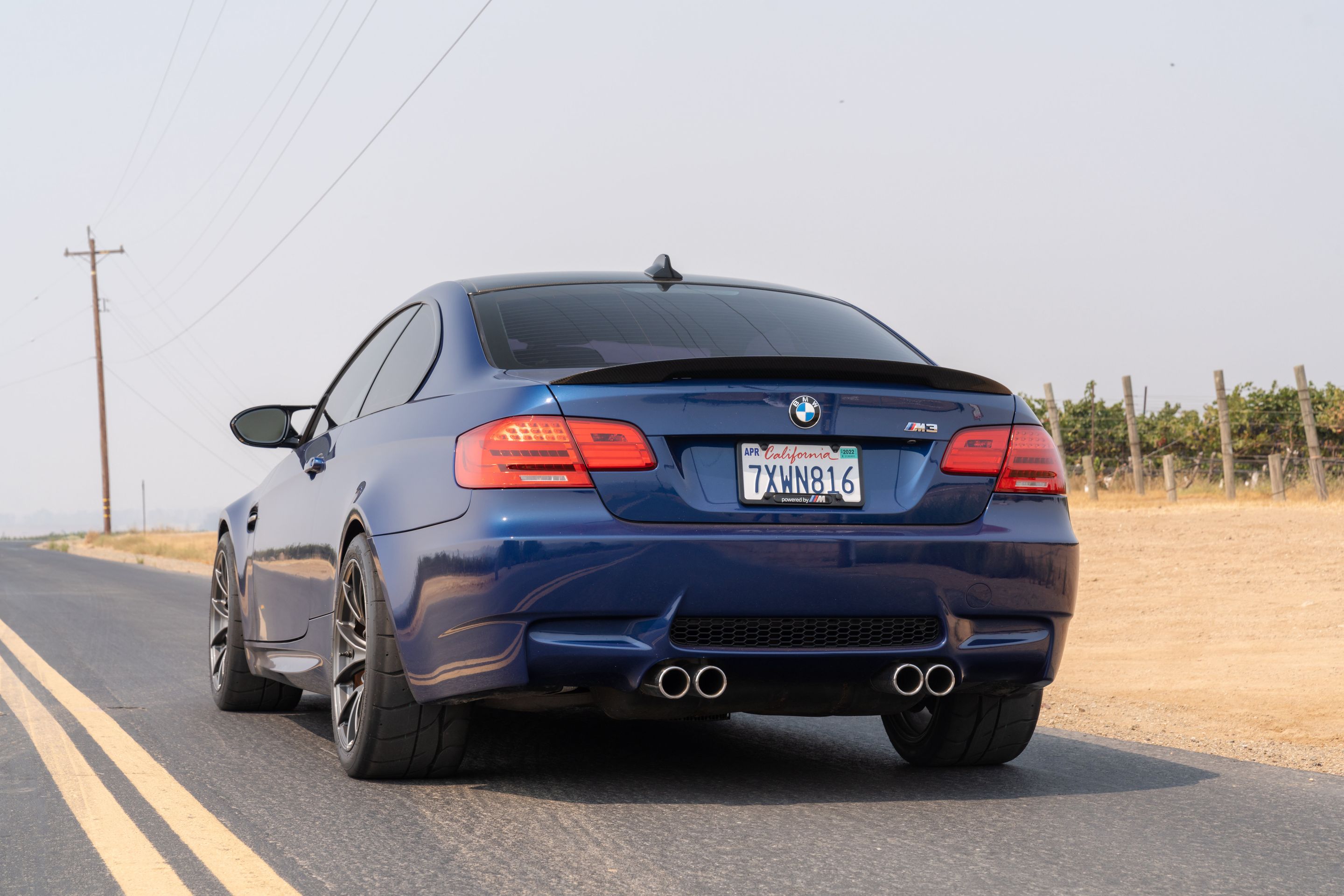 Blue BMW E92 Coupe M3 with 18" VS-5RS Apex wheels in Anthracite