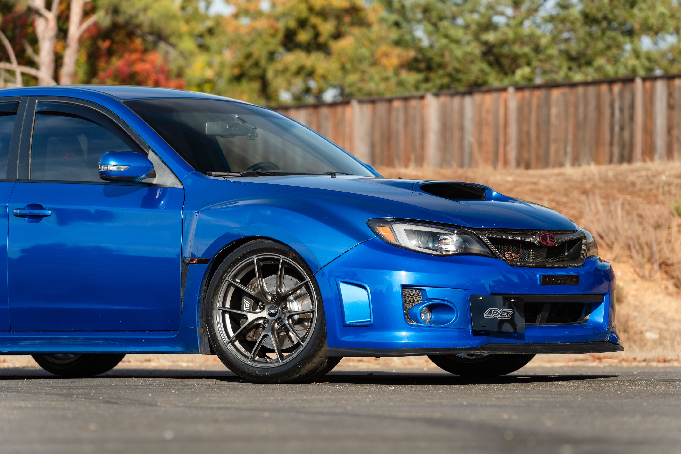 Blue Subaru GR WRX STI with 18" VS-5RS Apex wheels in Anthracite